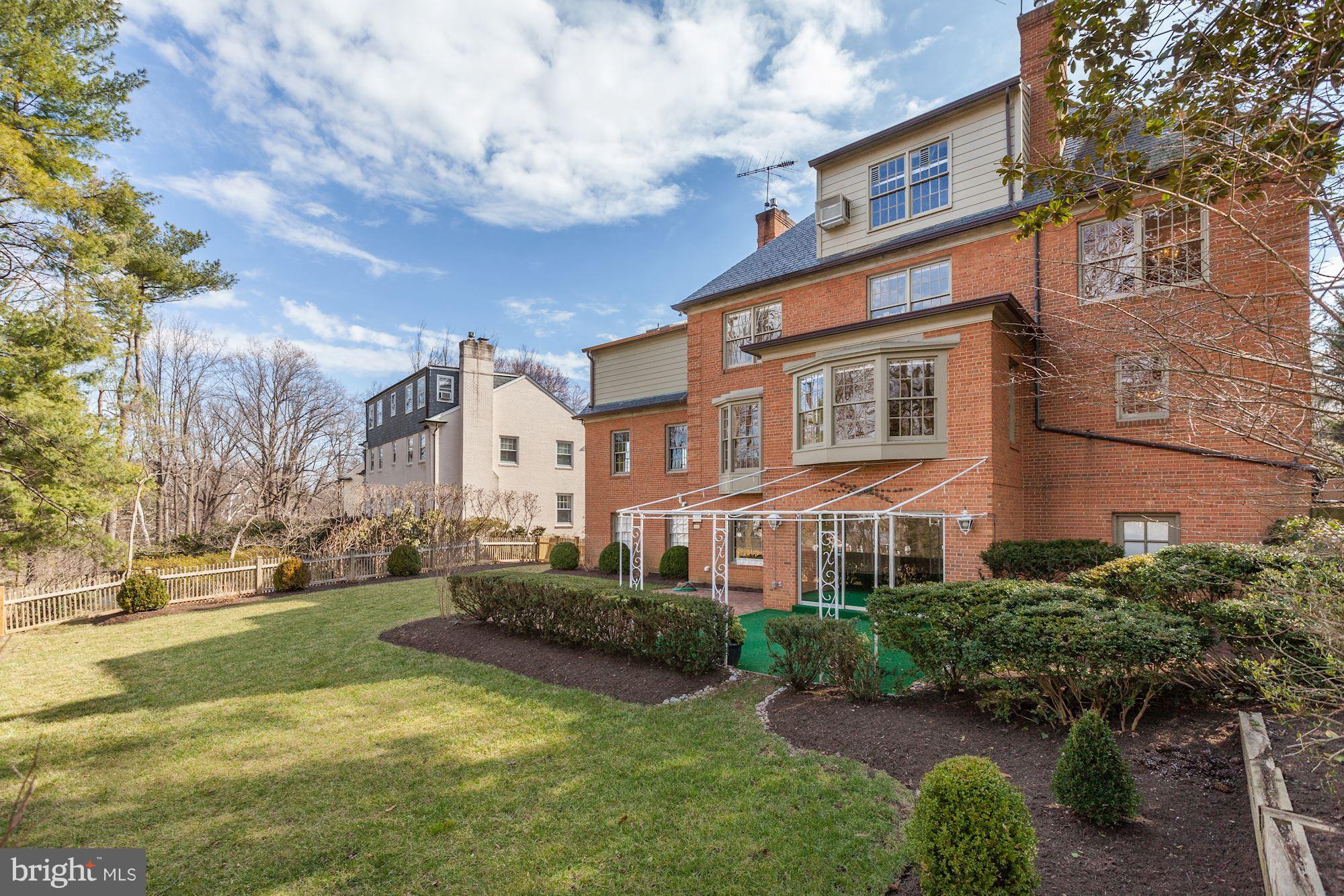 FARMINGTON - Residential