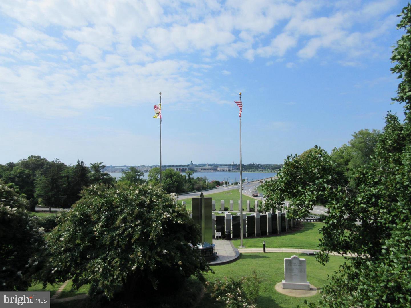 PENDENNIS MOUNT - Residential