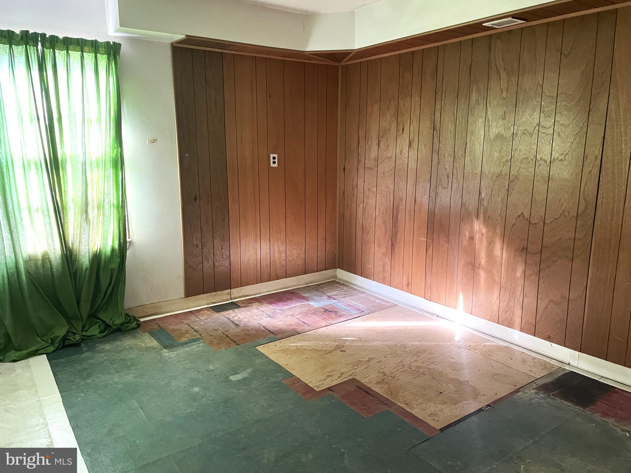 PENDENNIS MOUNT - Residential