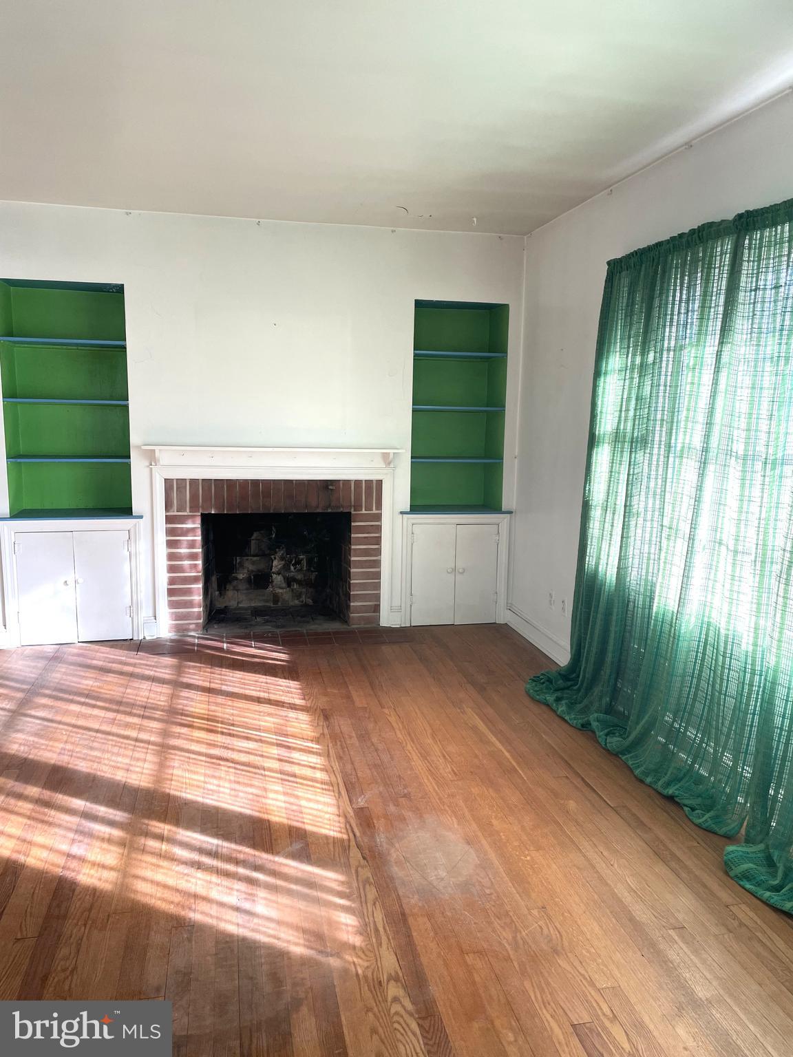 PENDENNIS MOUNT - Residential