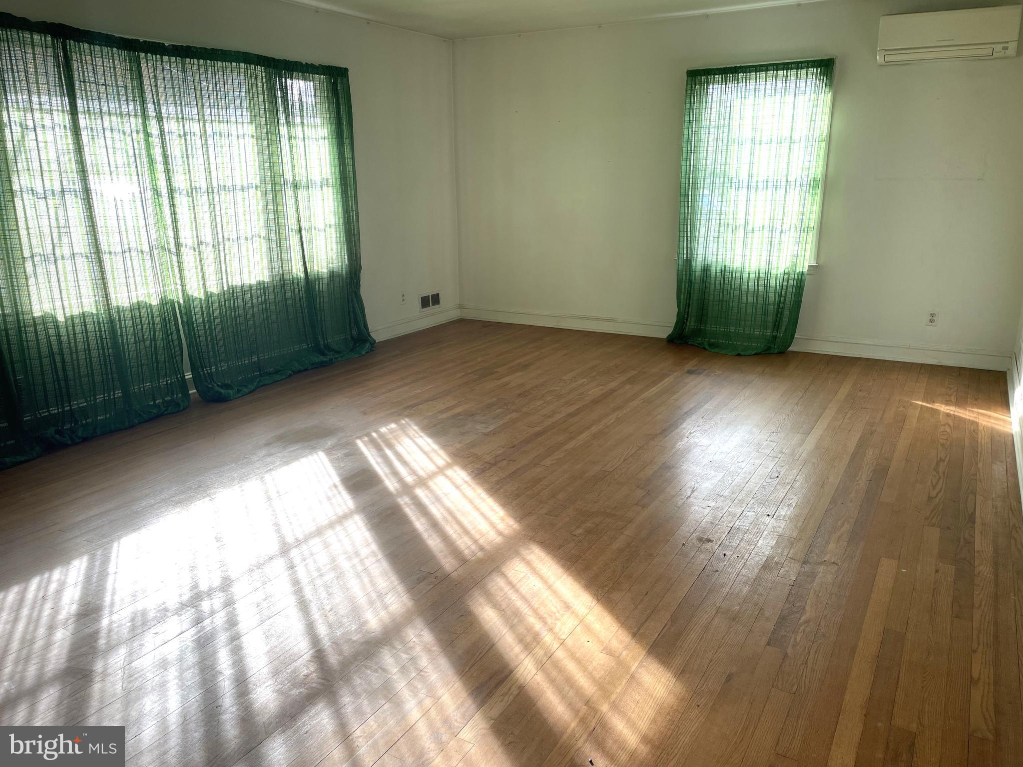 PENDENNIS MOUNT - Residential