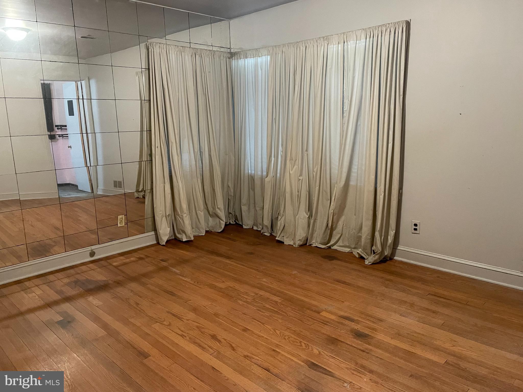 PENDENNIS MOUNT - Residential