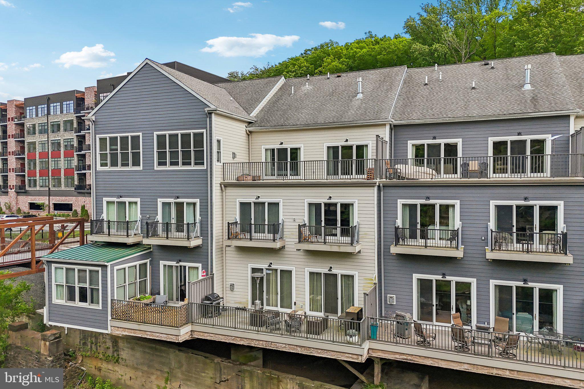 CARRIAGEHOUSEROWBRAN - Residential