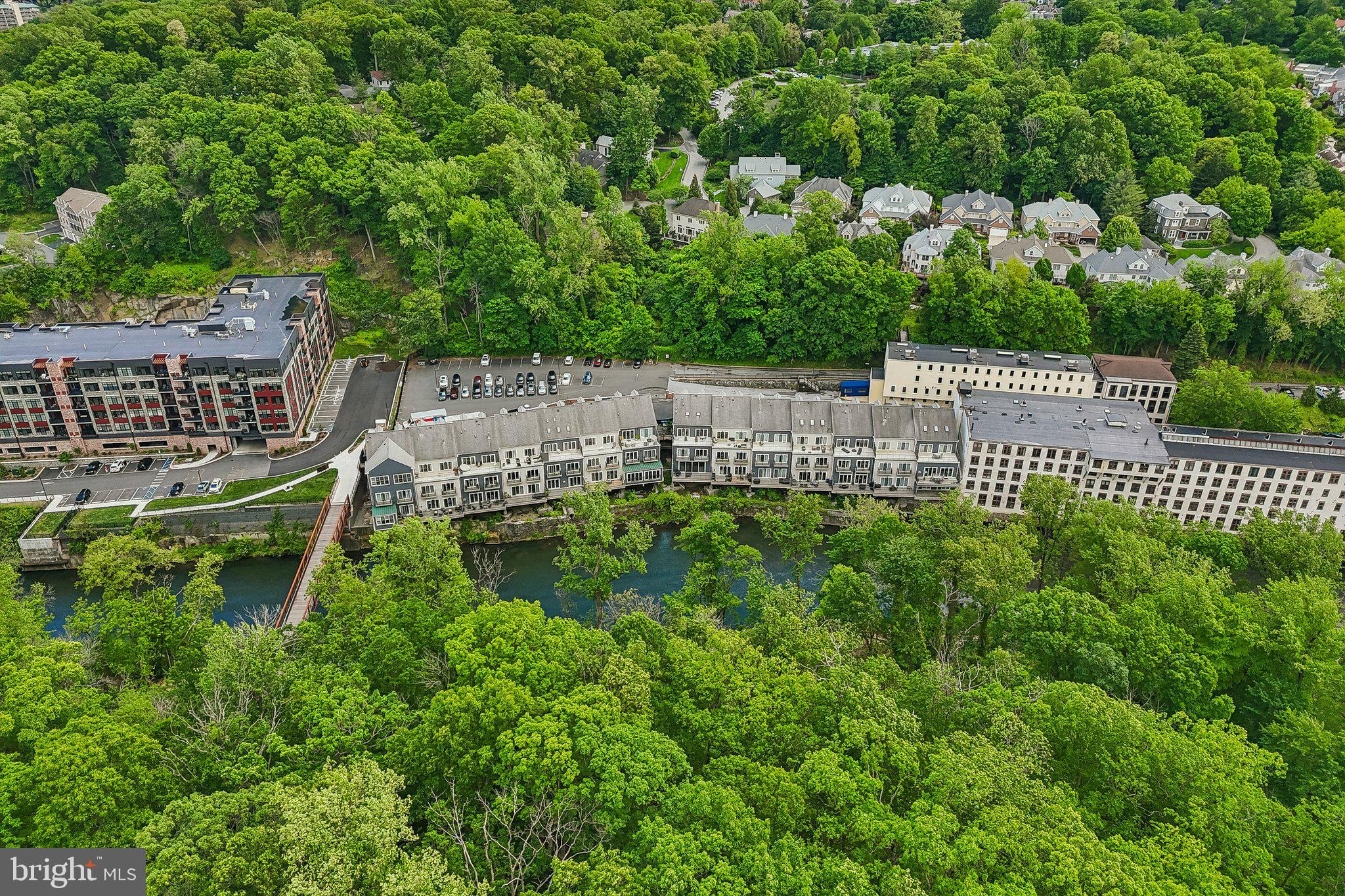 CARRIAGEHOUSEROWBRAN - Residential