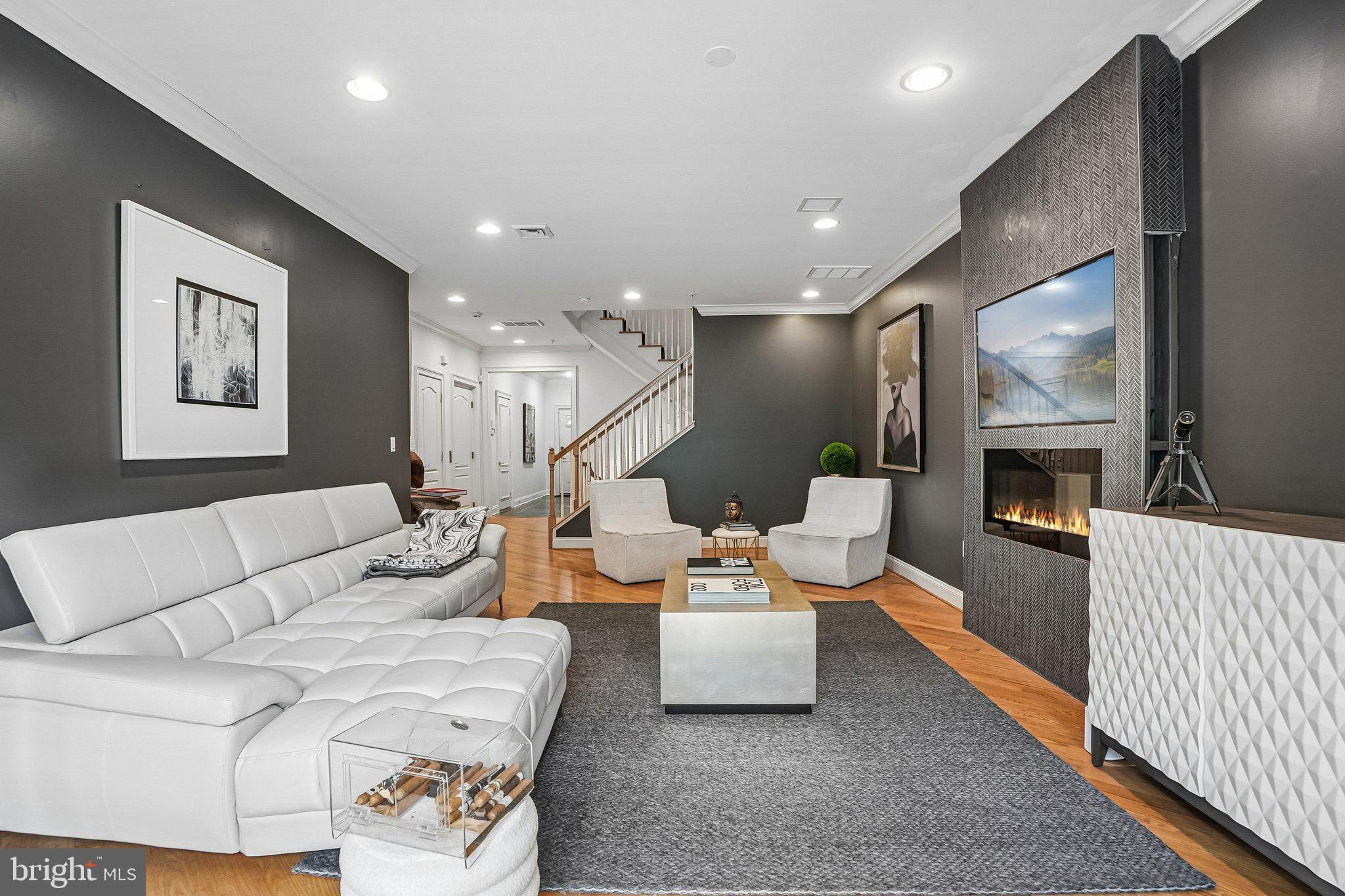 CARRIAGEHOUSEROWBRAN - Residential