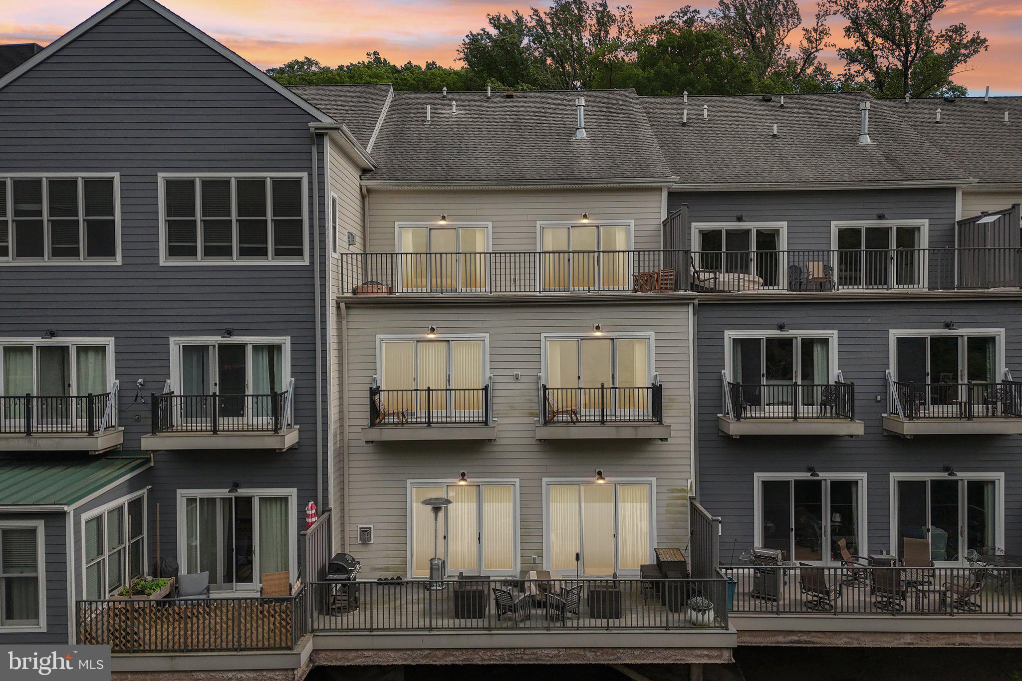 CARRIAGEHOUSEROWBRAN - Residential