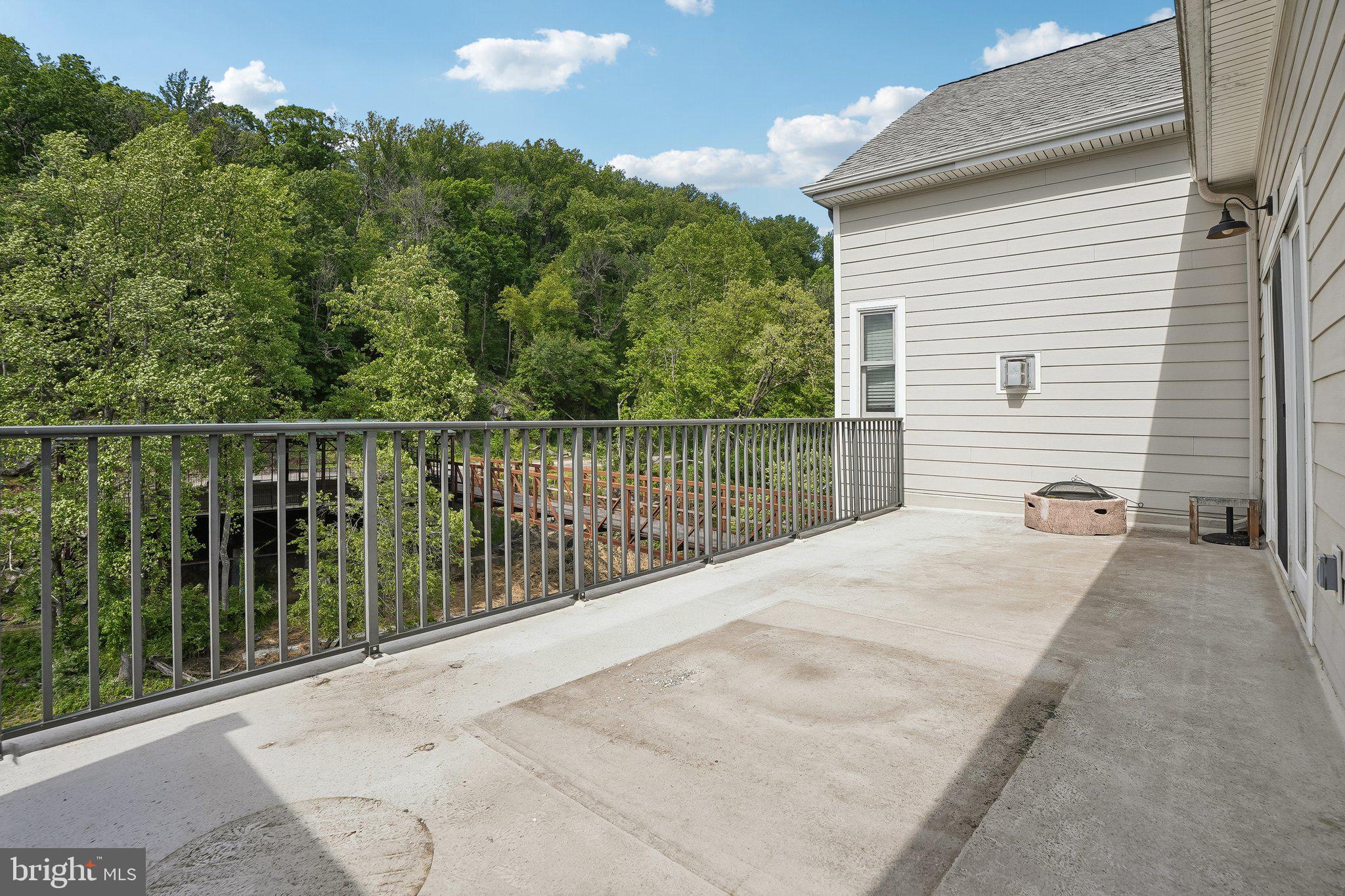 CARRIAGEHOUSEROWBRAN - Residential