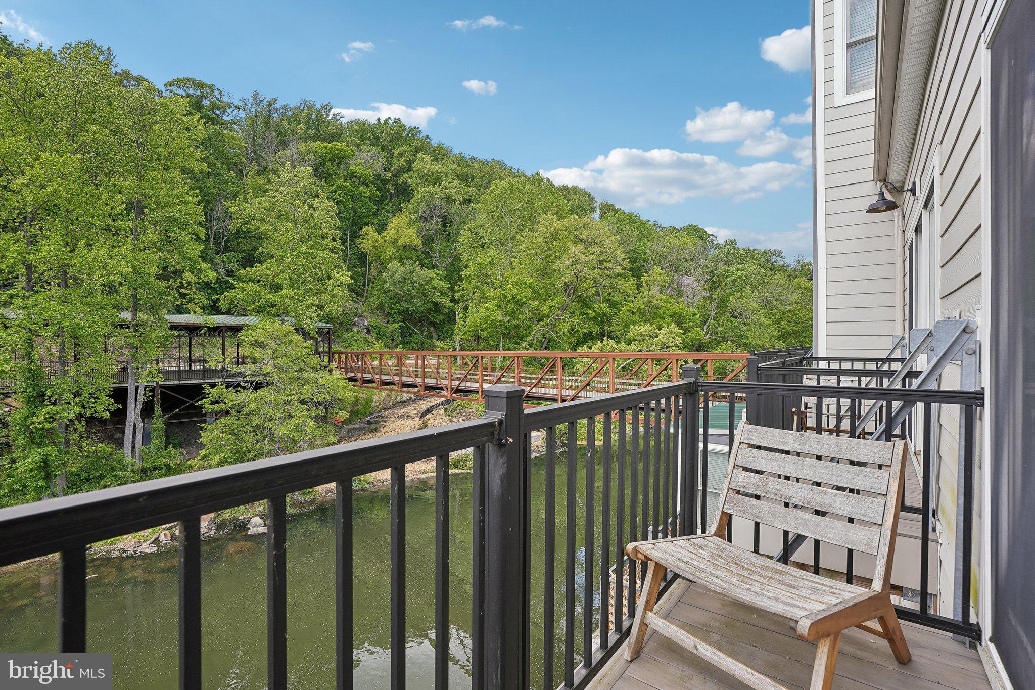 CARRIAGEHOUSEROWBRAN - Residential