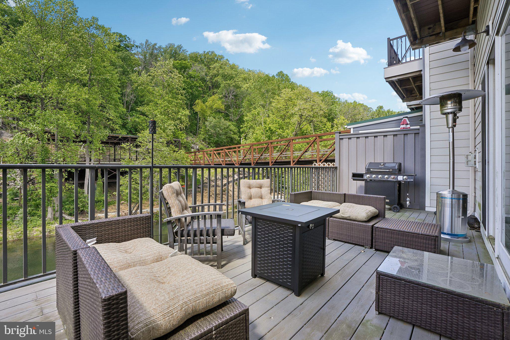CARRIAGEHOUSEROWBRAN - Residential