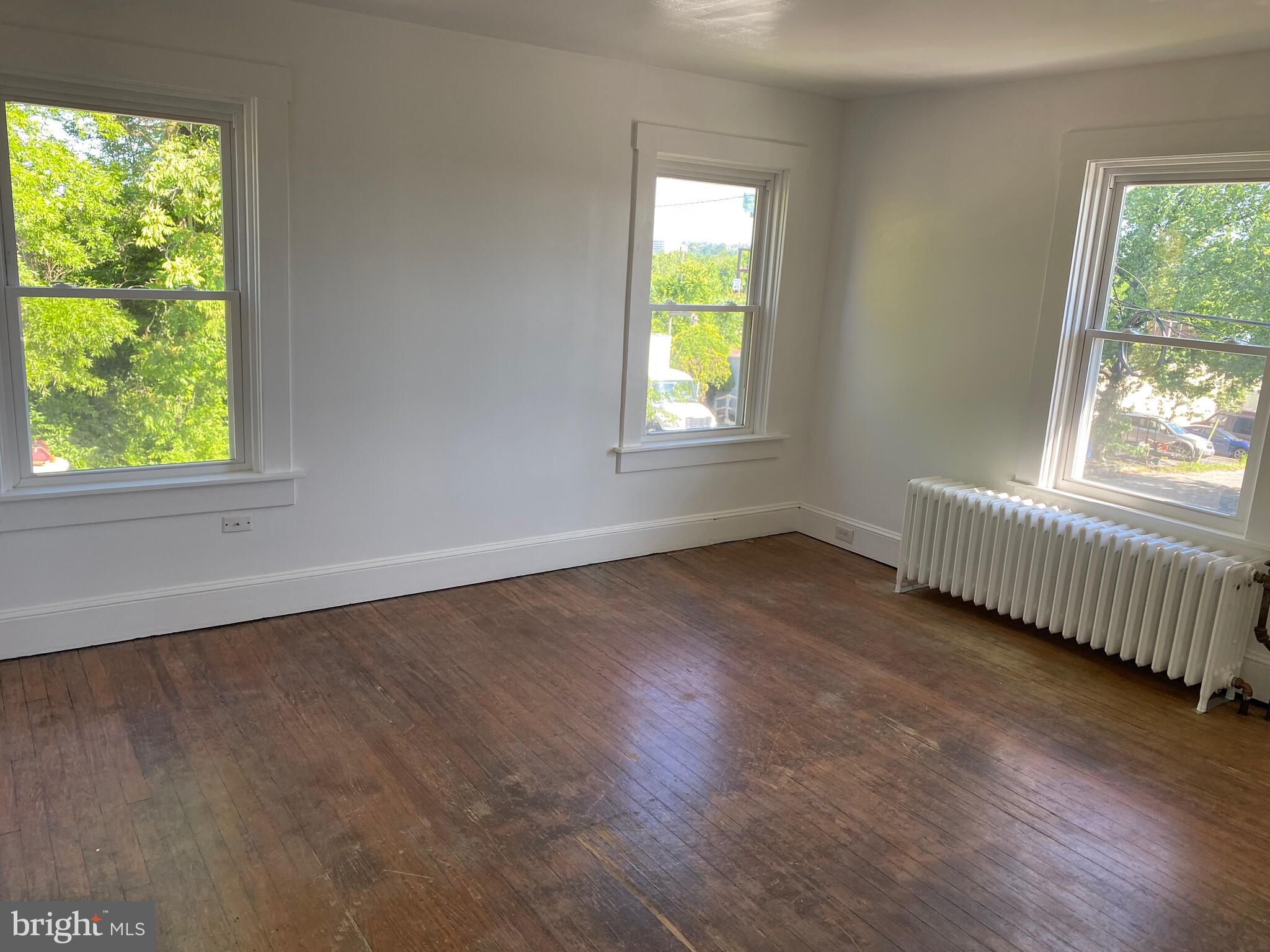 WESTPORT - Commercial Sale