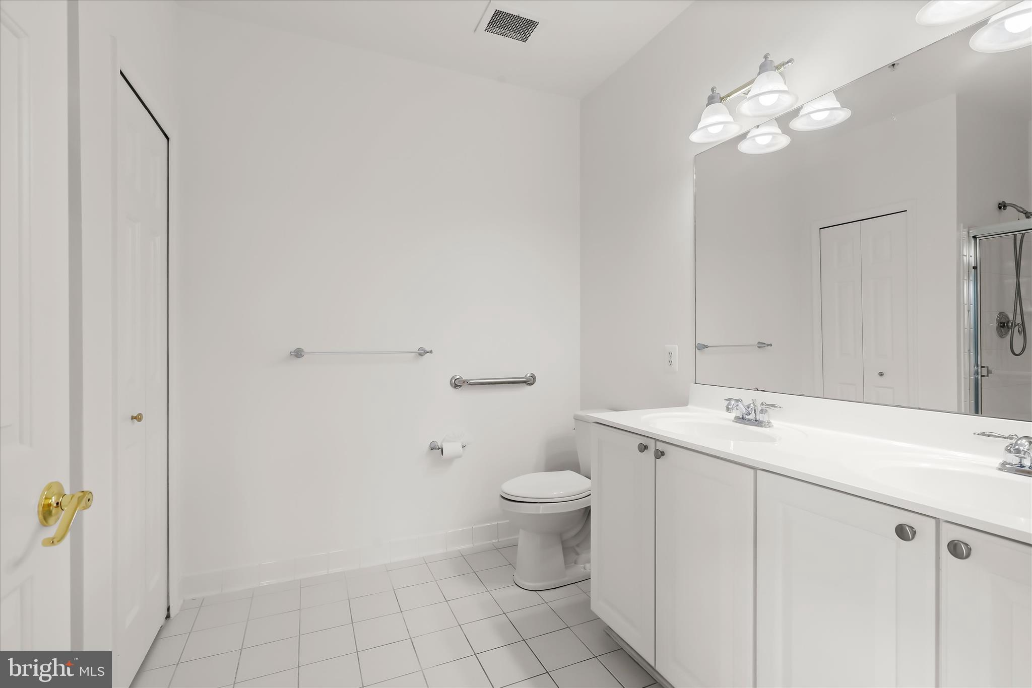 HEARTHSTONE AT VILLAGE CREST CONDOMINIUMS - Residential