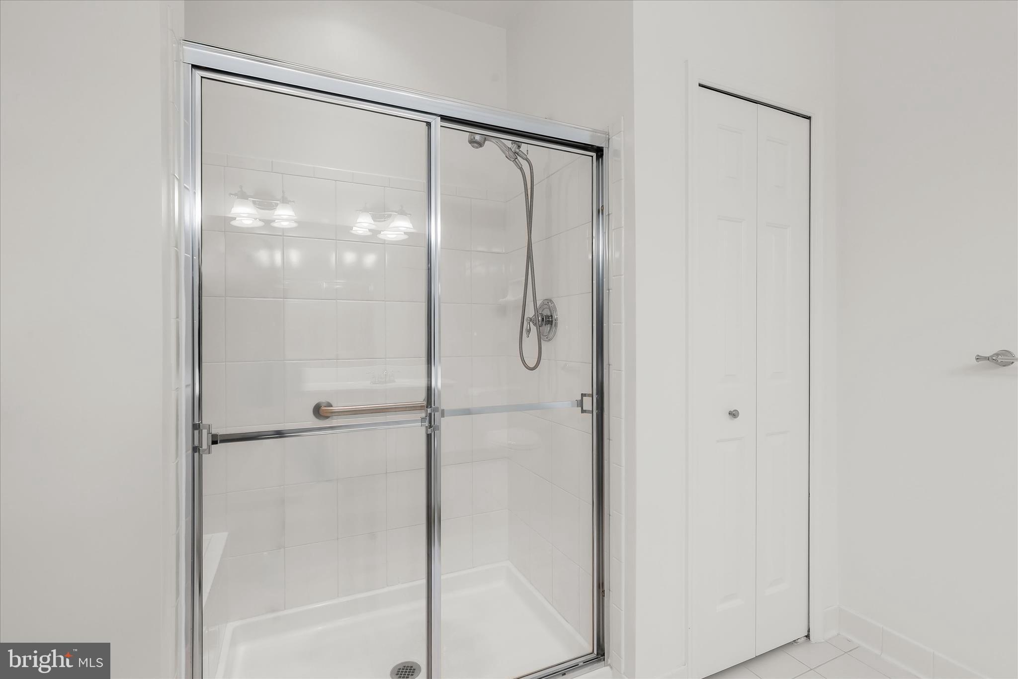 HEARTHSTONE AT VILLAGE CREST CONDOMINIUMS - Residential