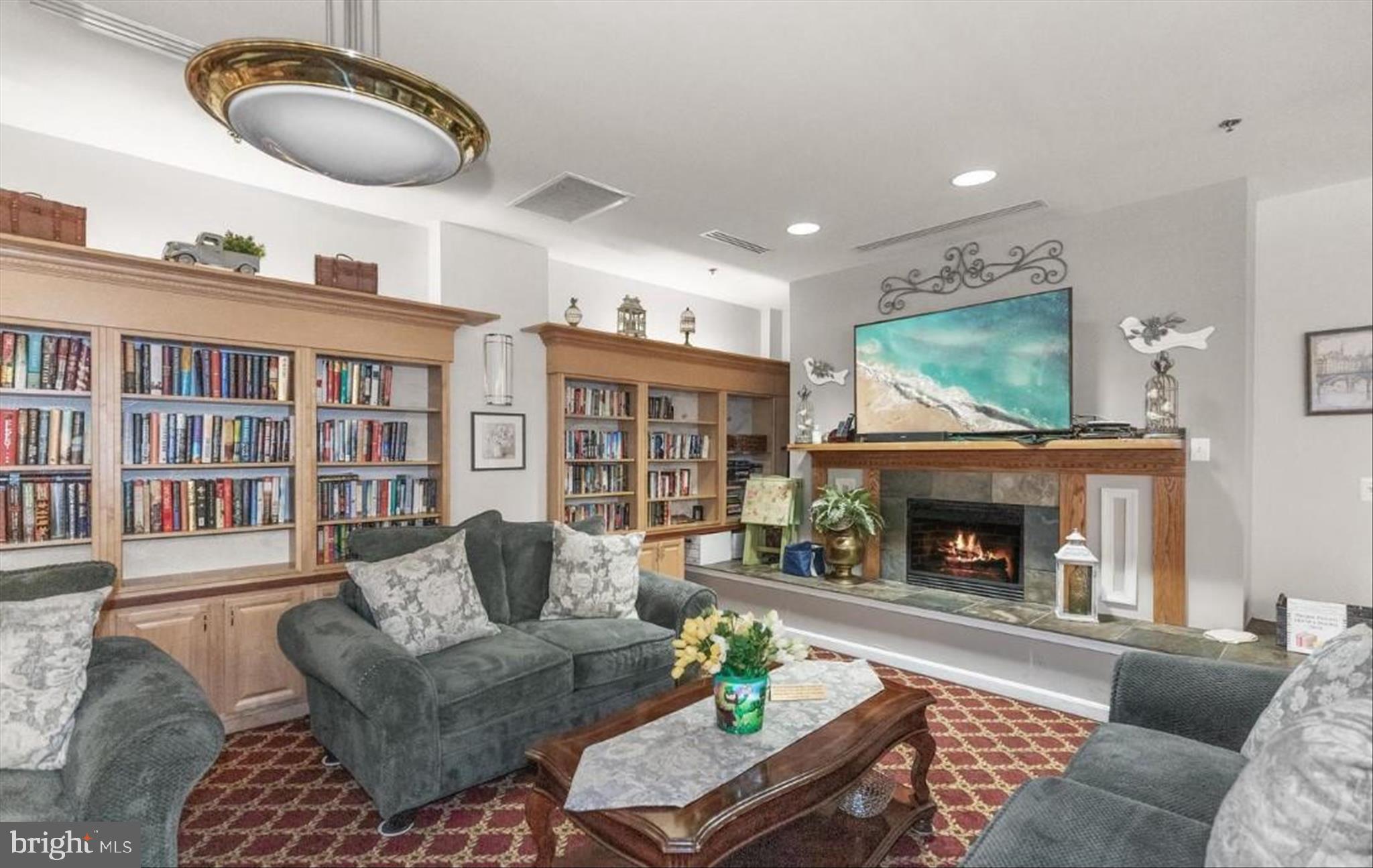 HEARTHSTONE AT VILLAGE CREST CONDOMINIUMS - Residential