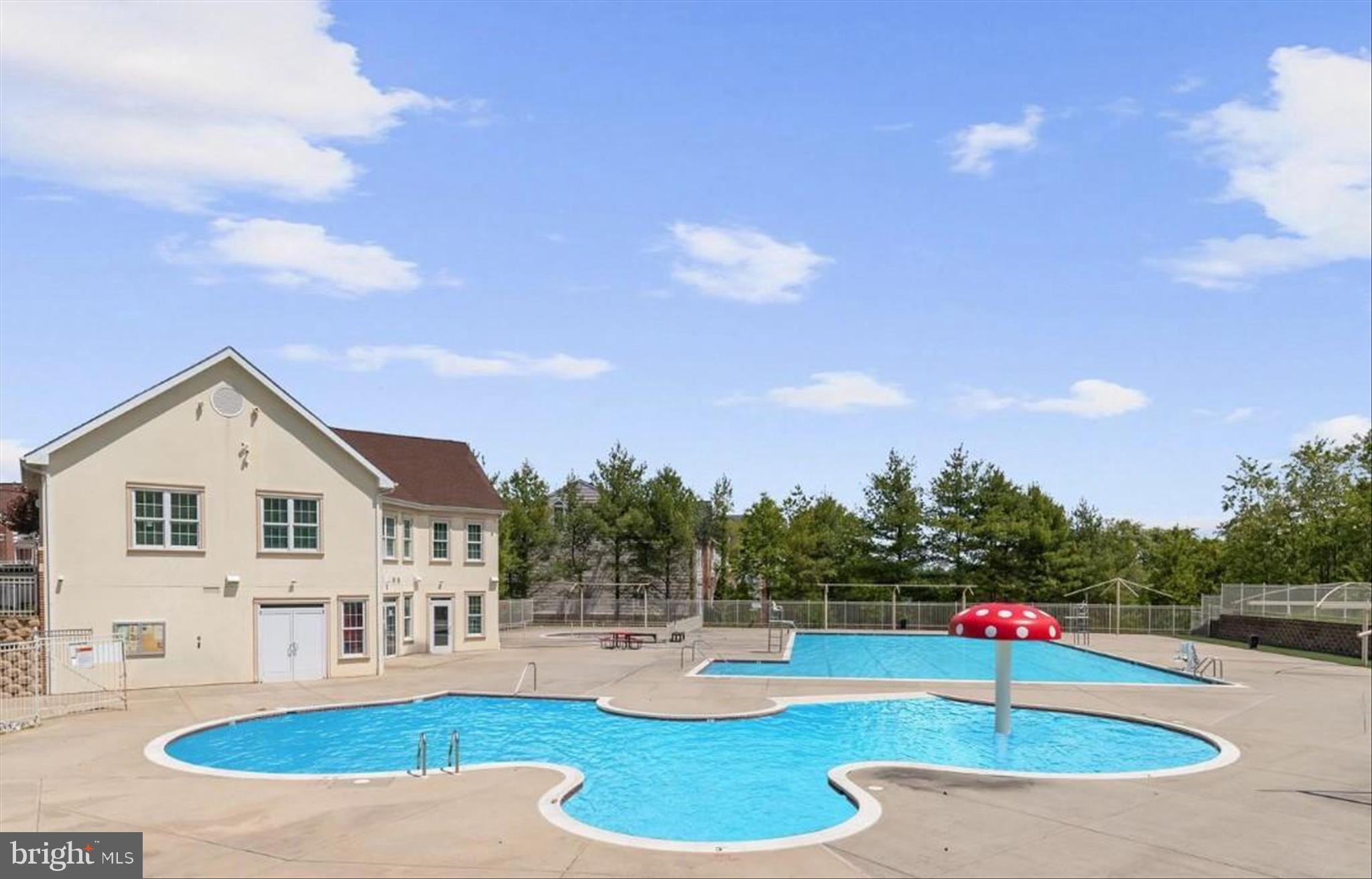 HEARTHSTONE AT VILLAGE CREST CONDOMINIUMS - Residential