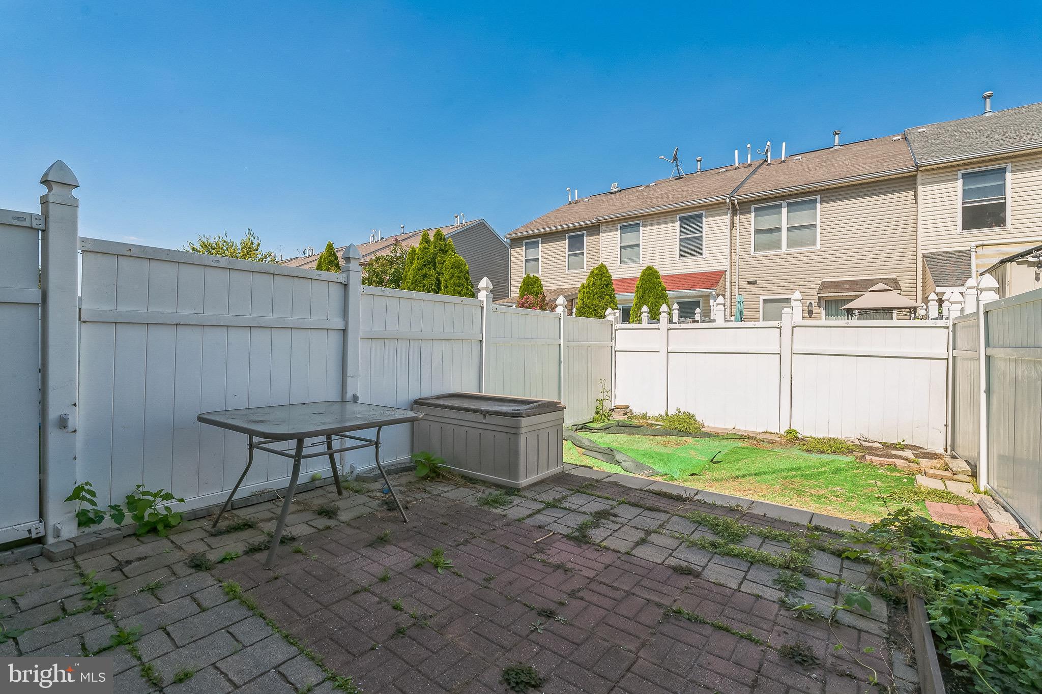 PORT RICHMOND - Residential