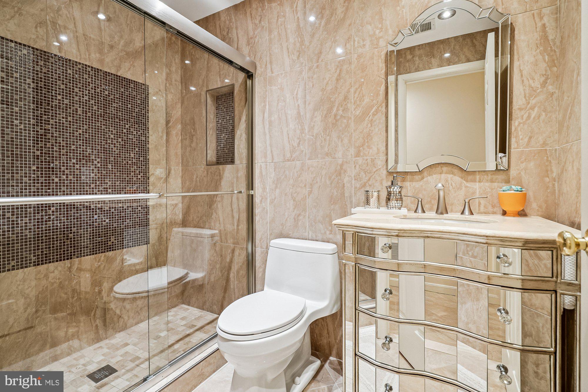 CLIFTON CREST - Residential