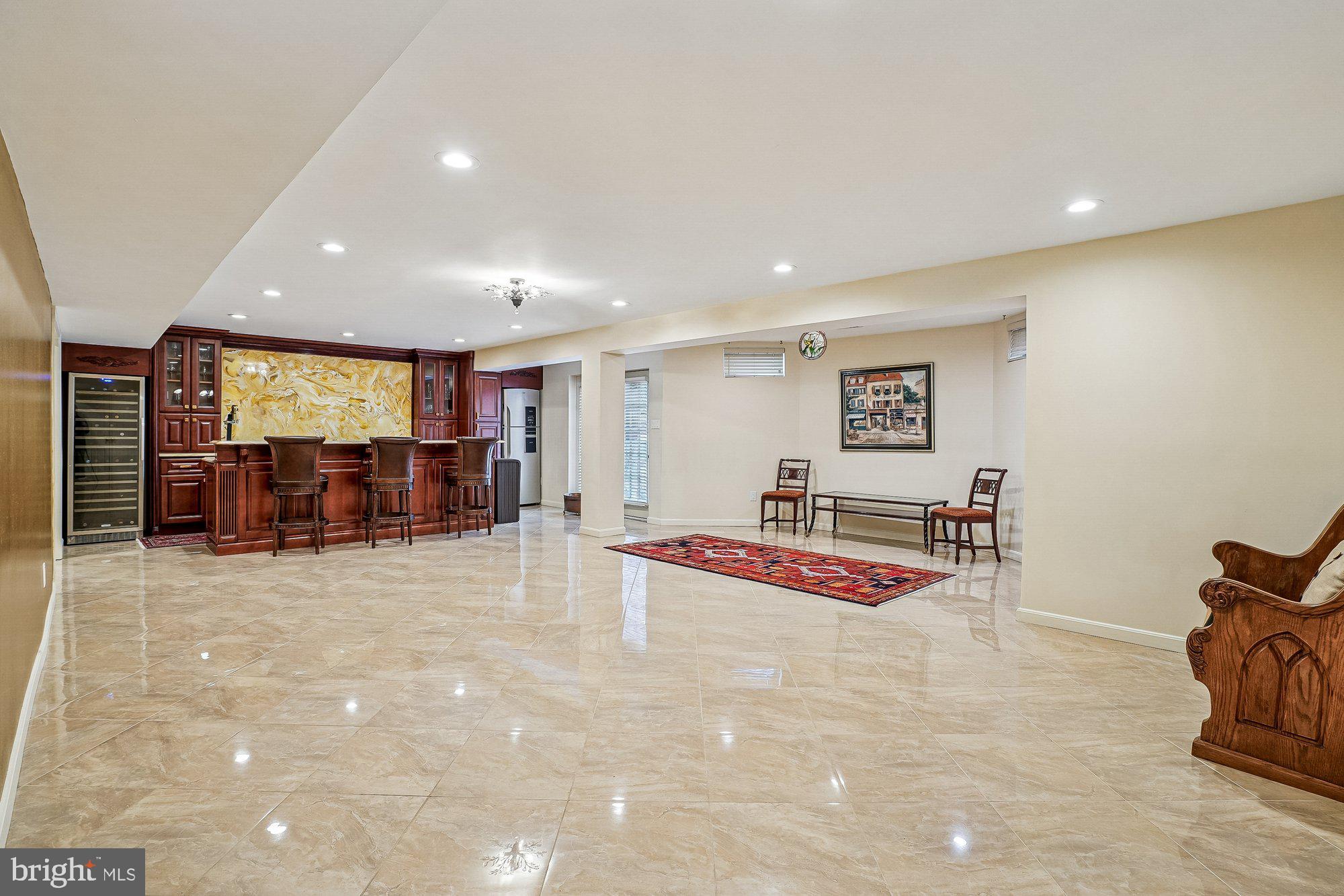 CLIFTON CREST - Residential