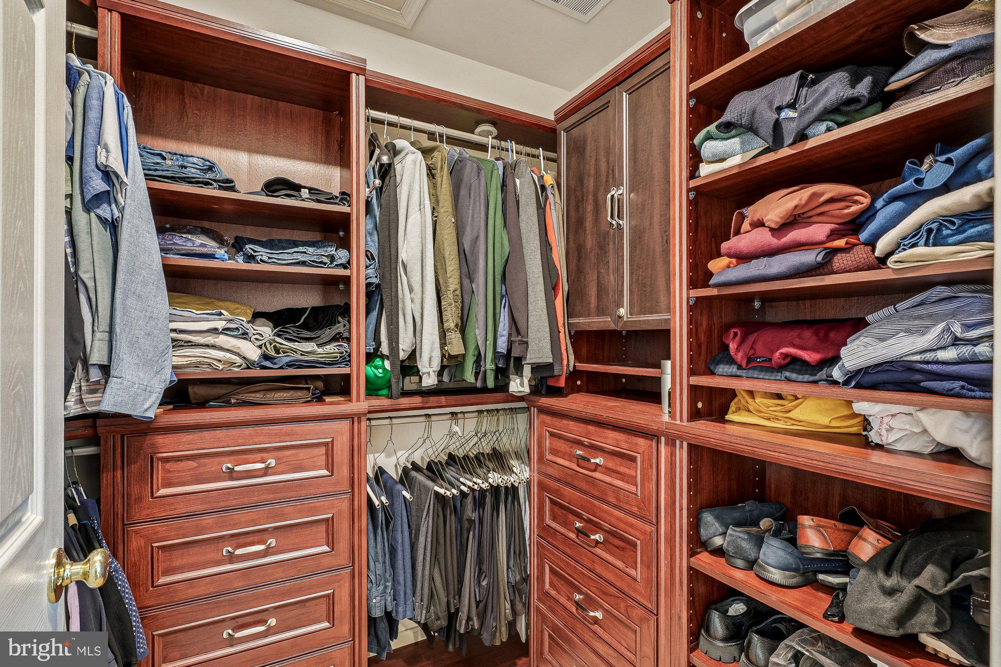 CLIFTON CREST - Residential