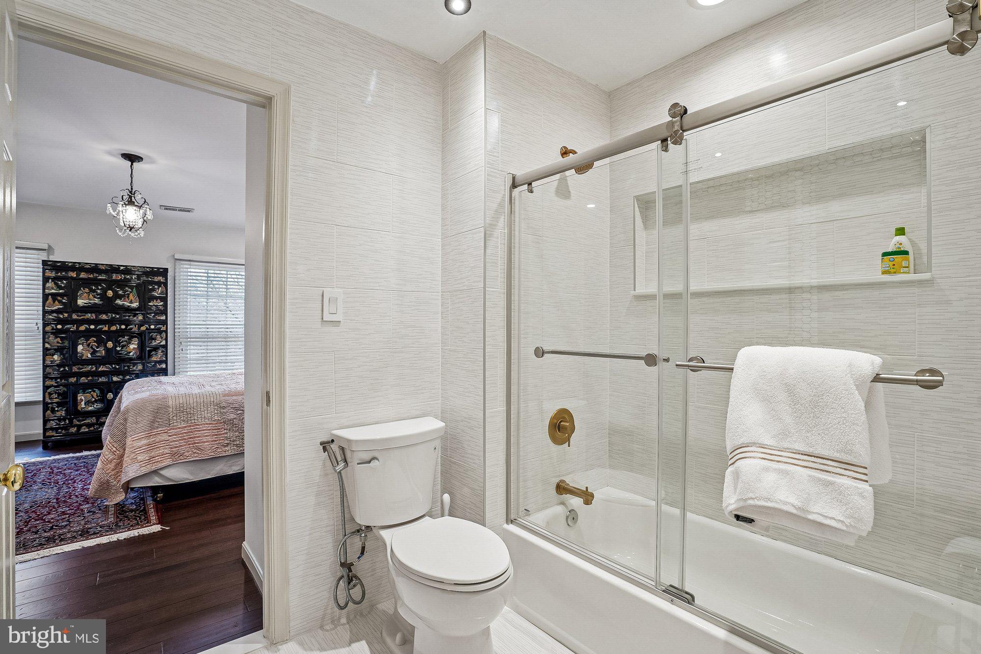 CLIFTON CREST - Residential