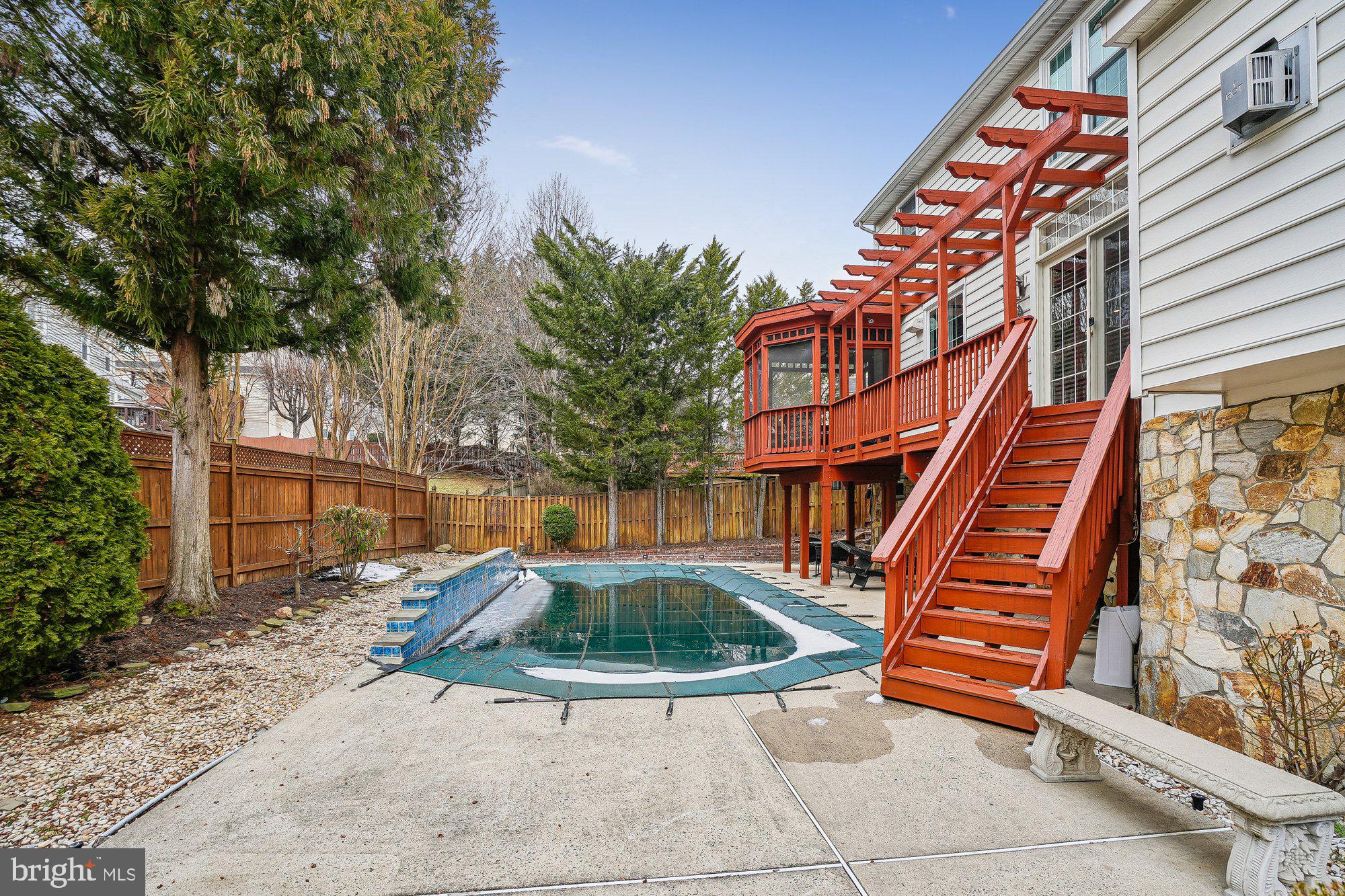 CLIFTON CREST - Residential