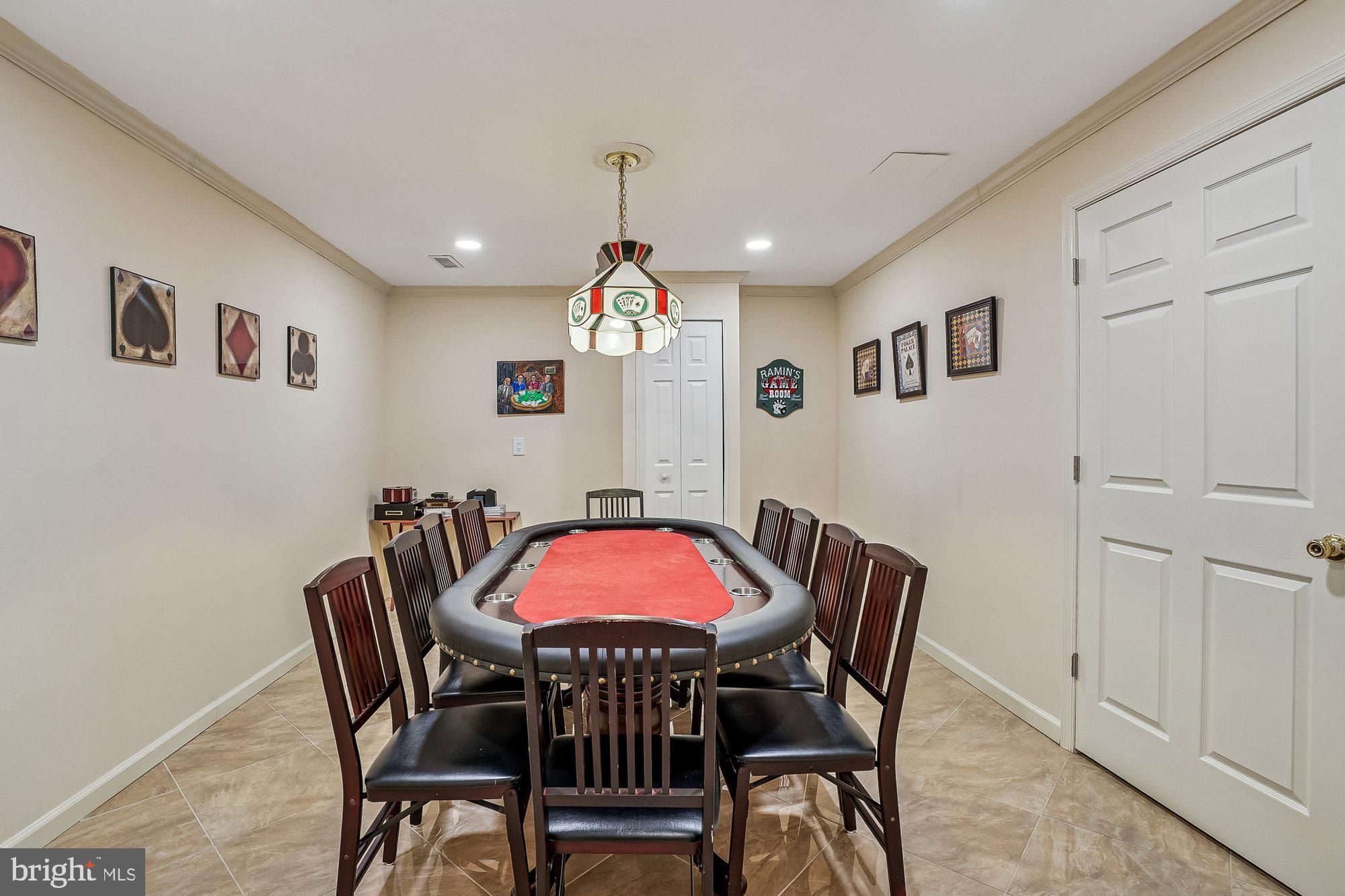 CLIFTON CREST - Residential