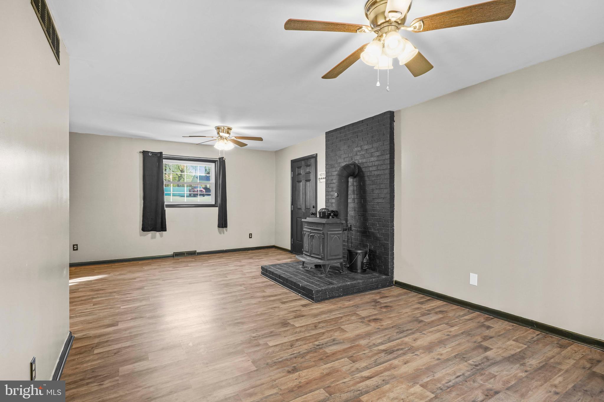 GILLENS GROVE - Residential