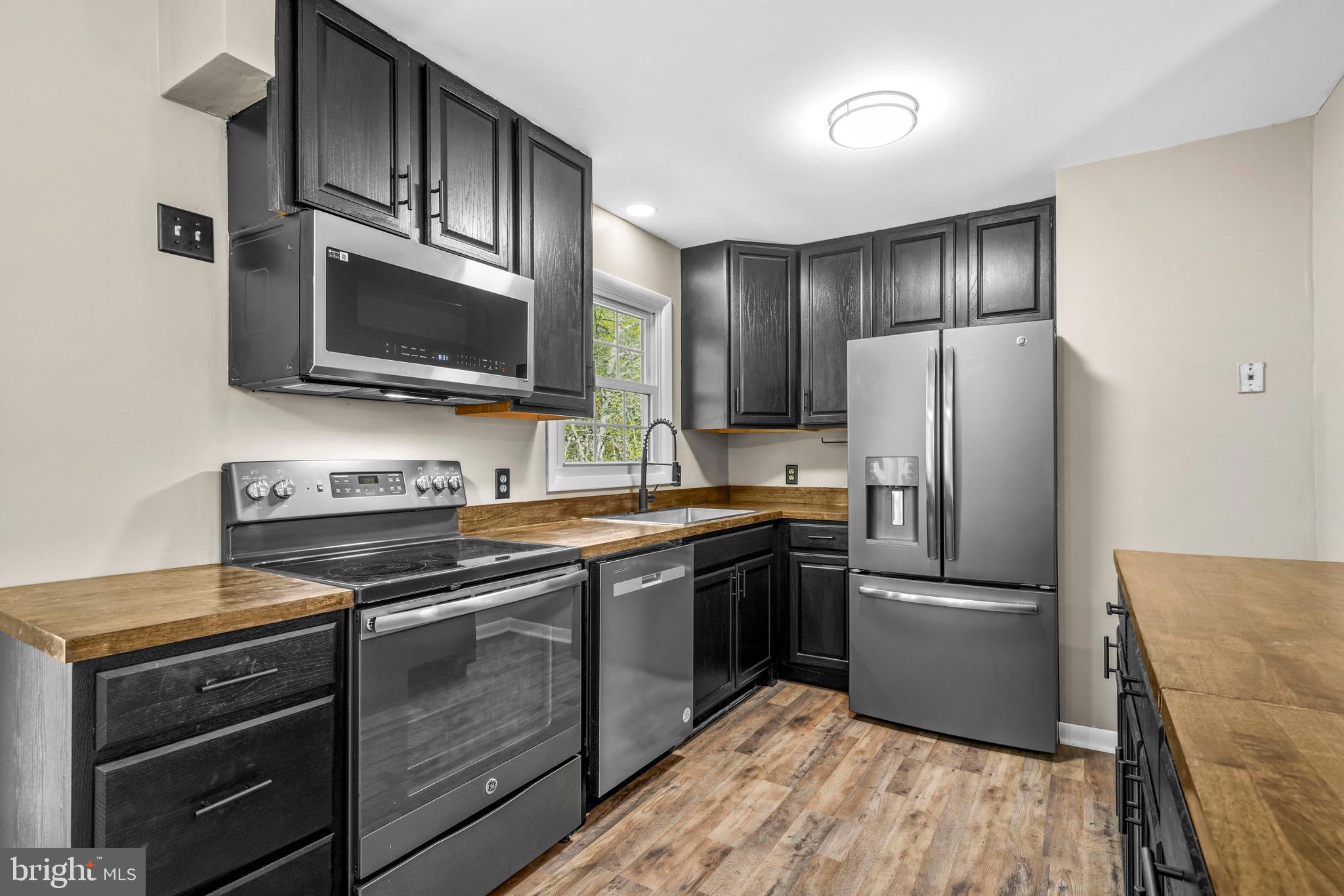 GILLENS GROVE - Residential