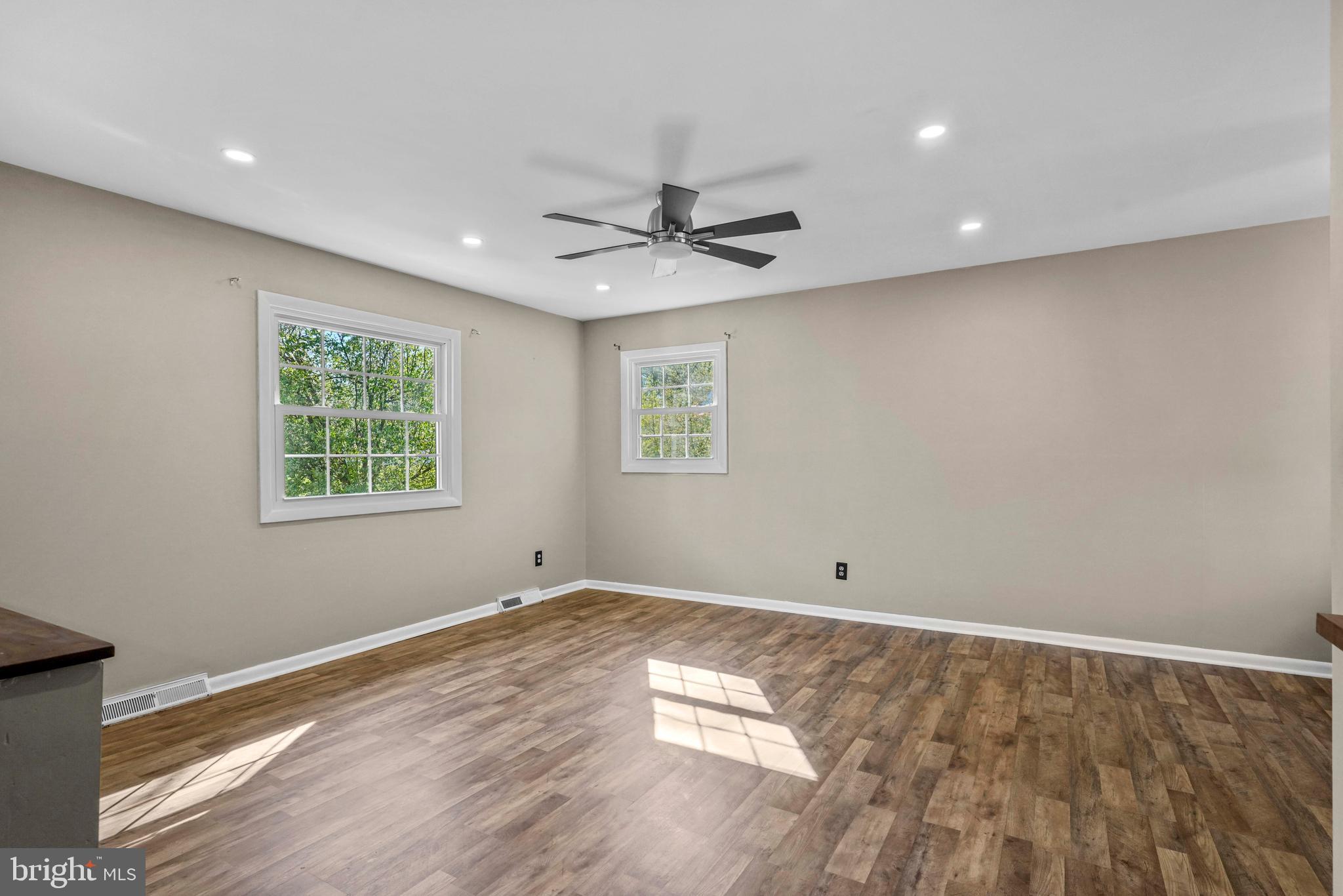 GILLENS GROVE - Residential