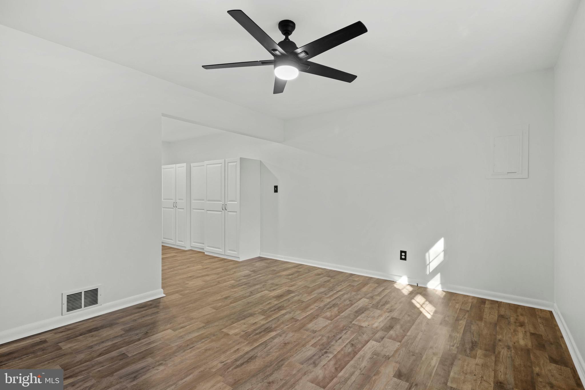 GILLENS GROVE - Residential