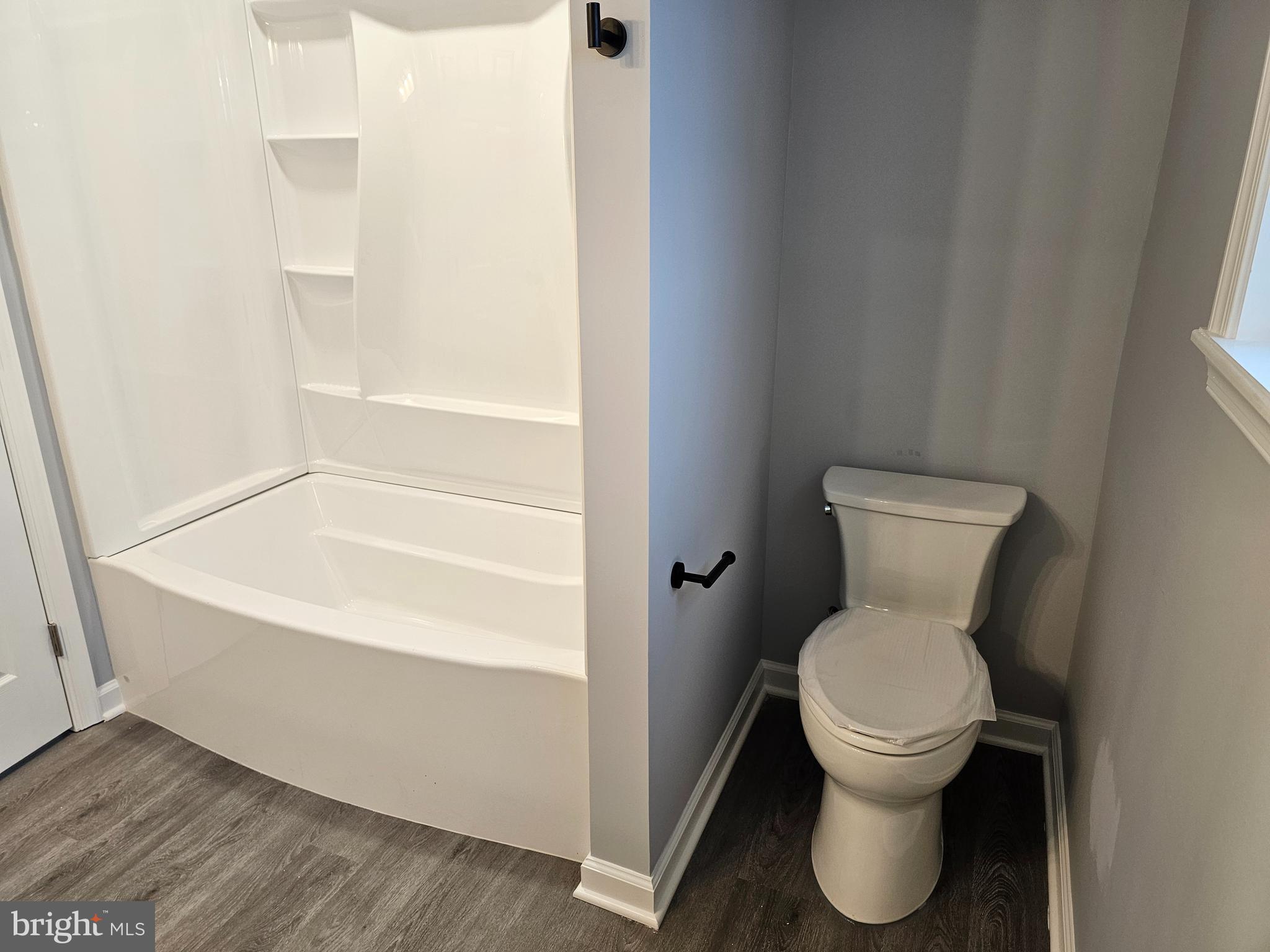 LAURICH HILLS - Residential