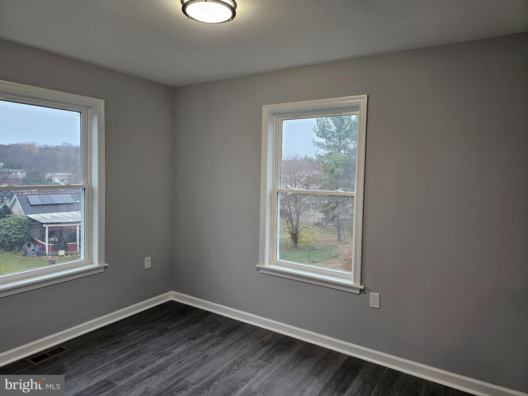 LAURICH HILLS - Residential