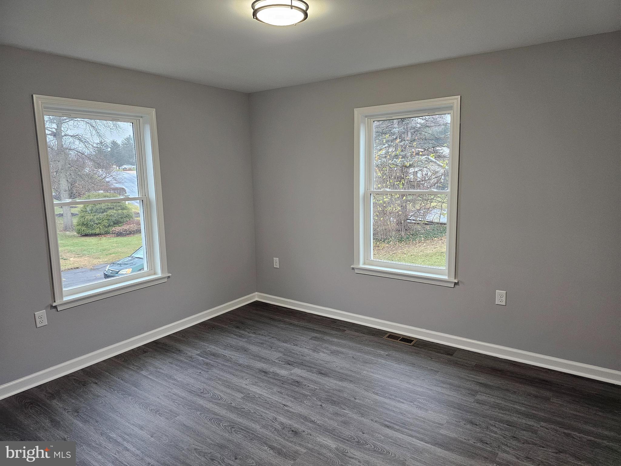 LAURICH HILLS - Residential