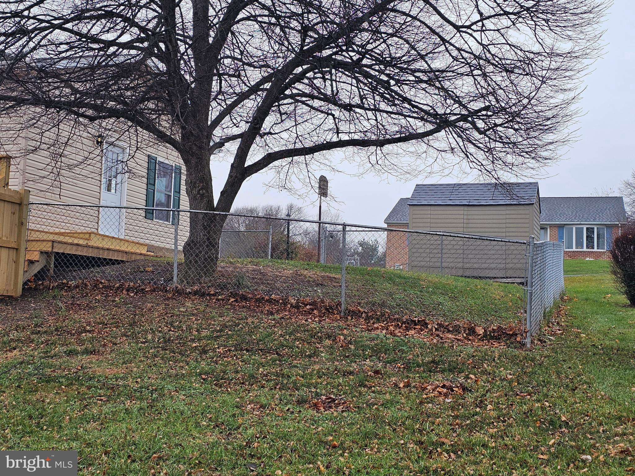 LAURICH HILLS - Residential