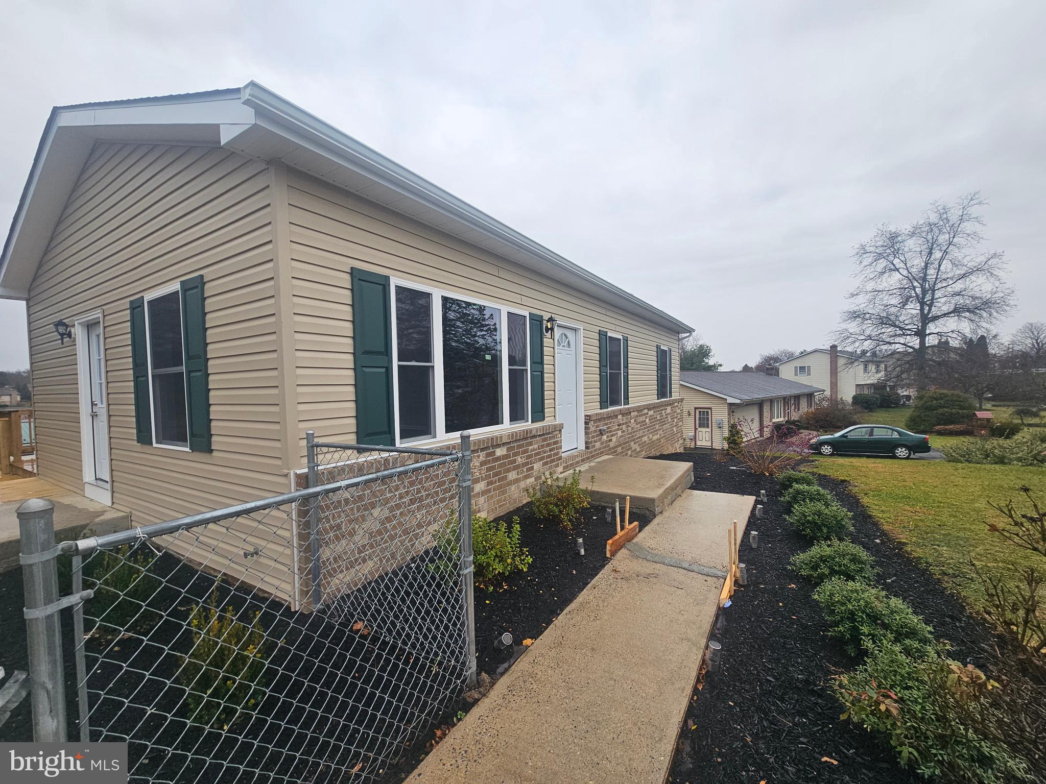 LAURICH HILLS - Residential