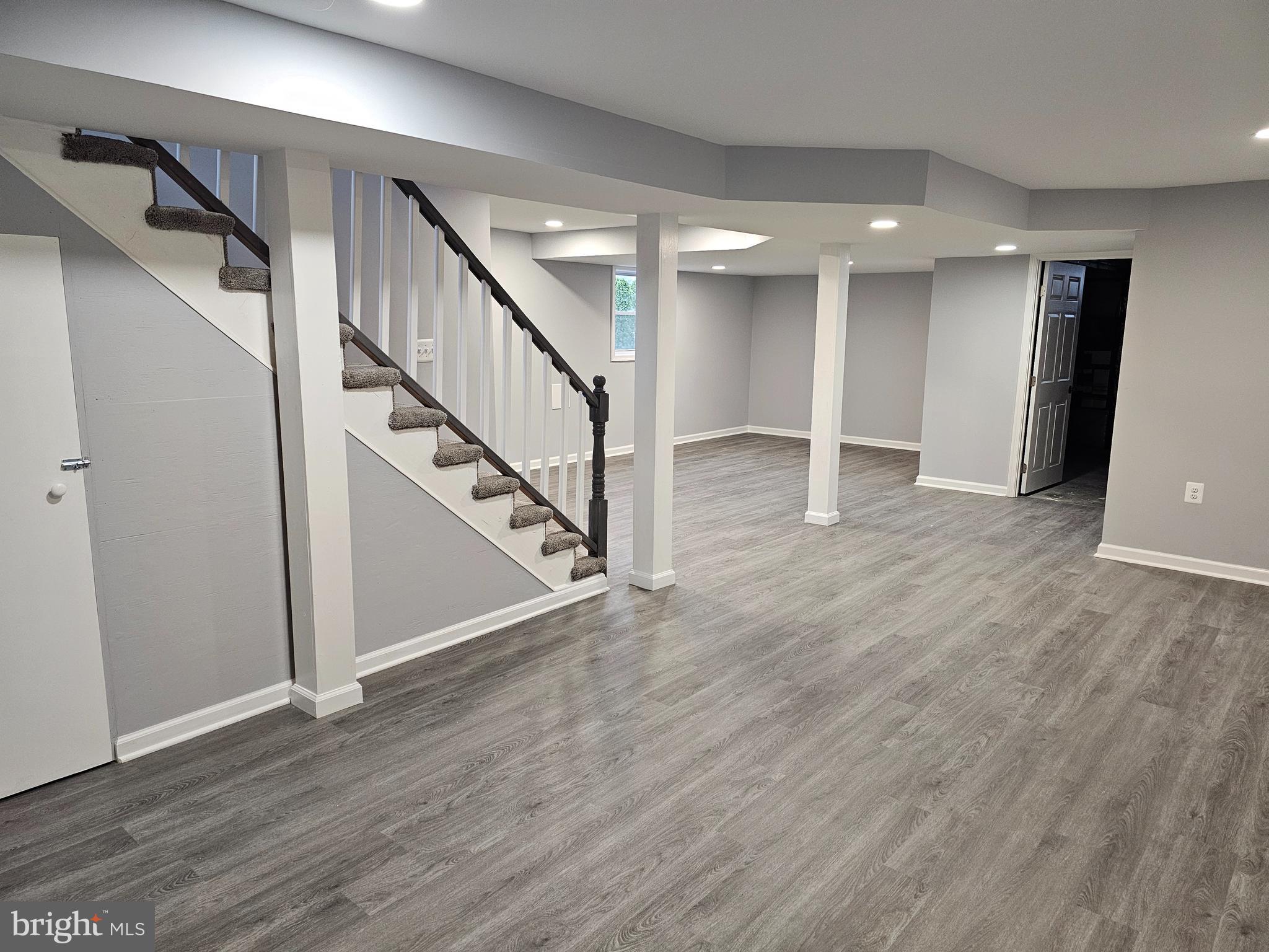 LAURICH HILLS - Residential