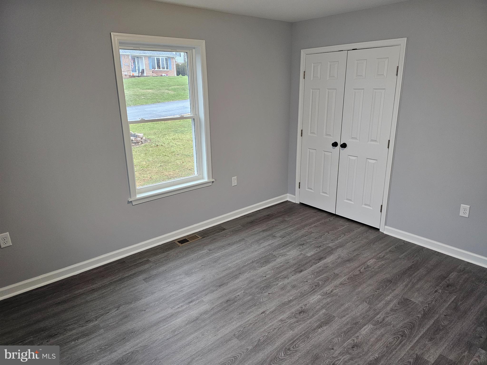 LAURICH HILLS - Residential