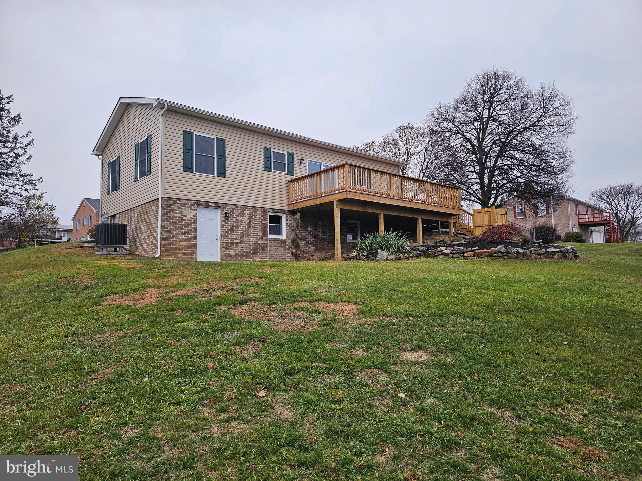 LAURICH HILLS - Residential