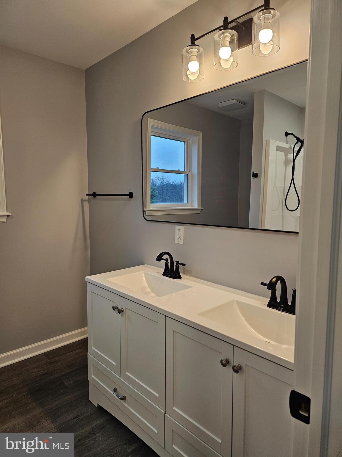 LAURICH HILLS - Residential