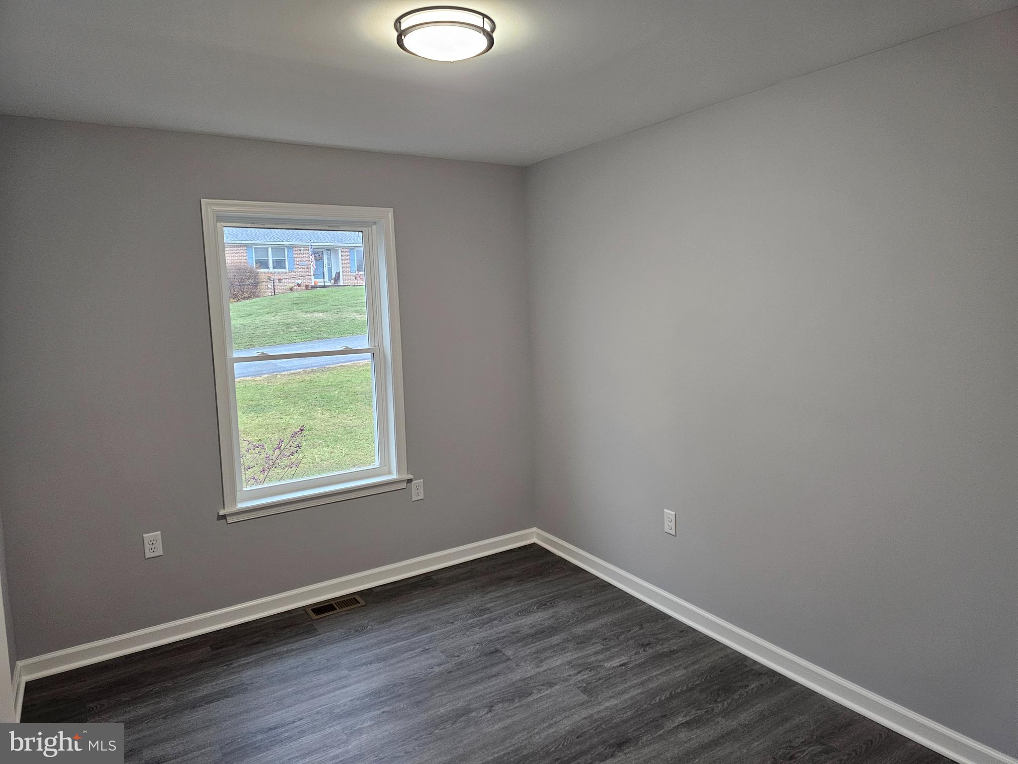 LAURICH HILLS - Residential