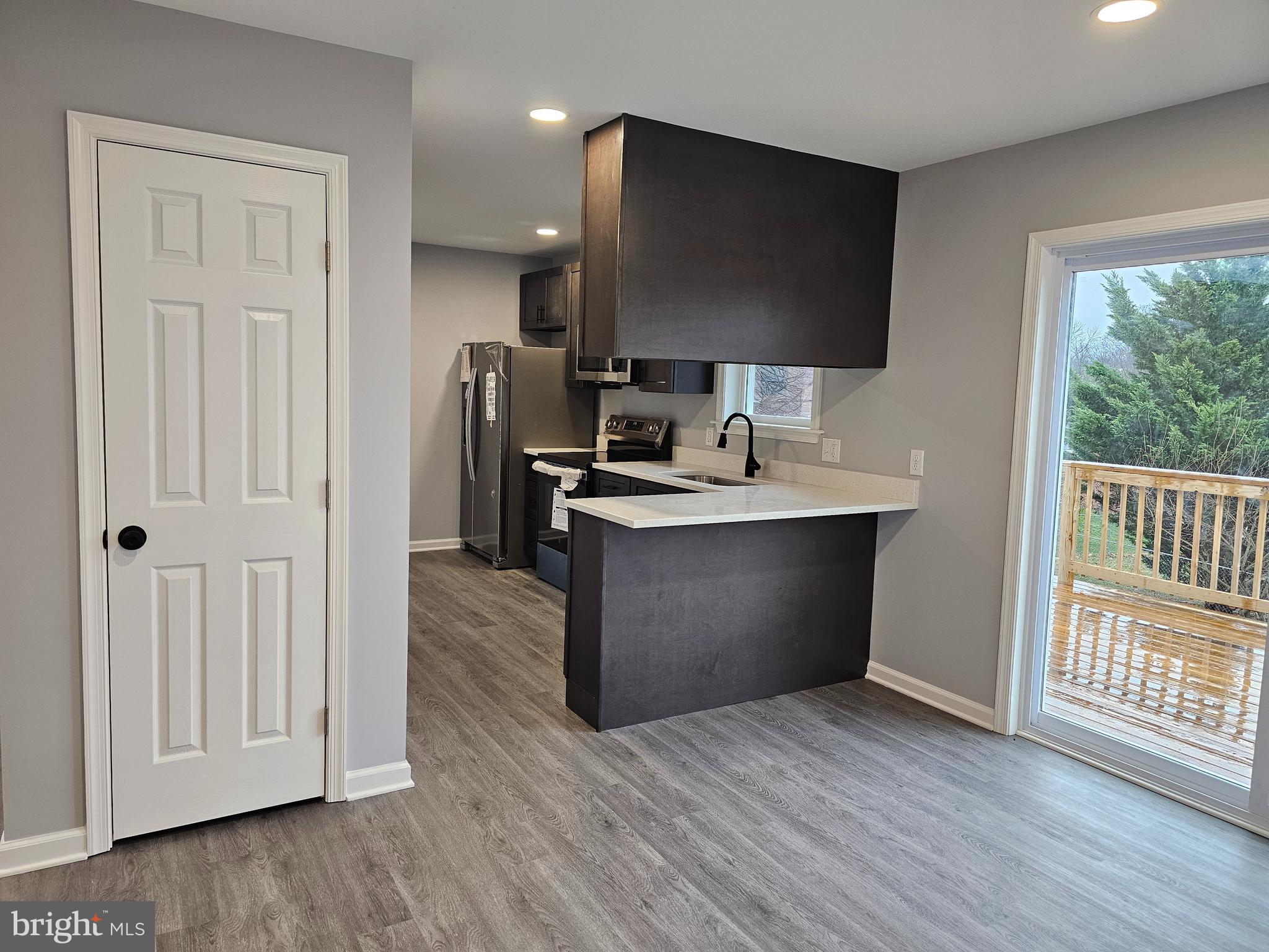 LAURICH HILLS - Residential