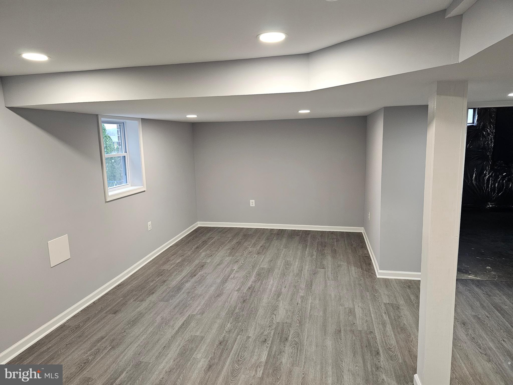 LAURICH HILLS - Residential