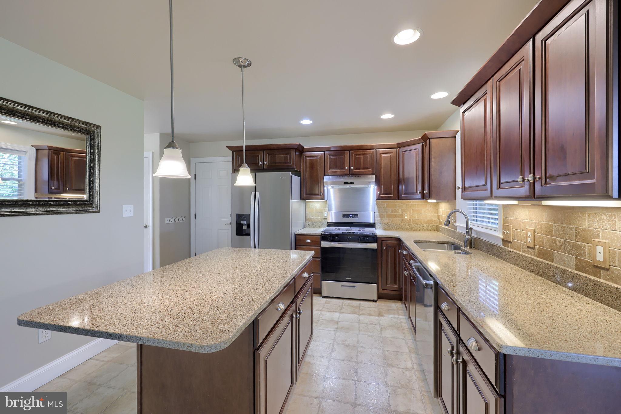 SUMMER BREEZE - Residential