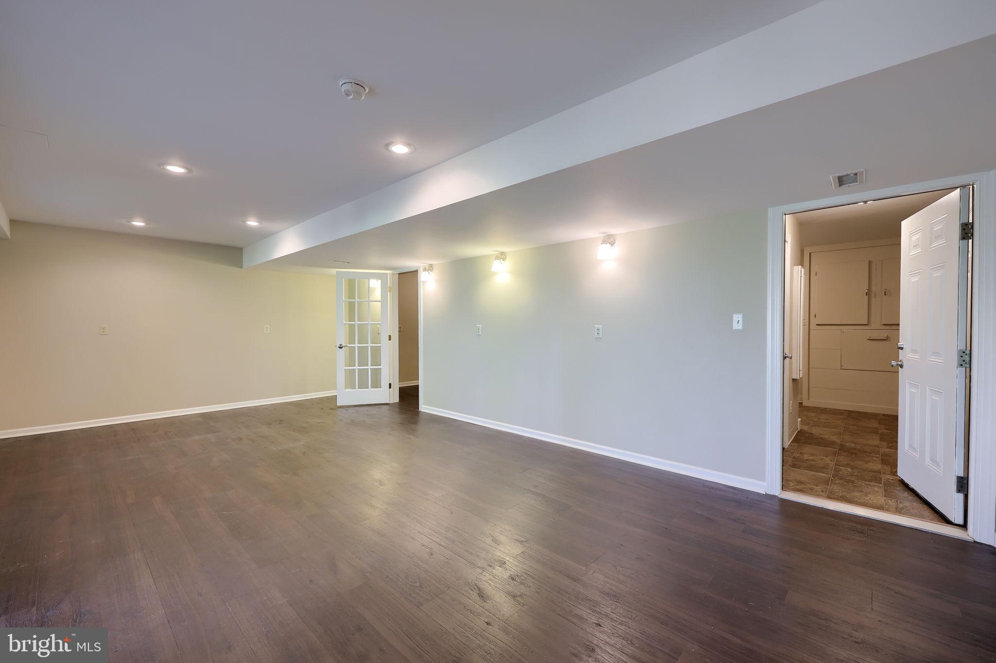 SUMMER BREEZE - Residential