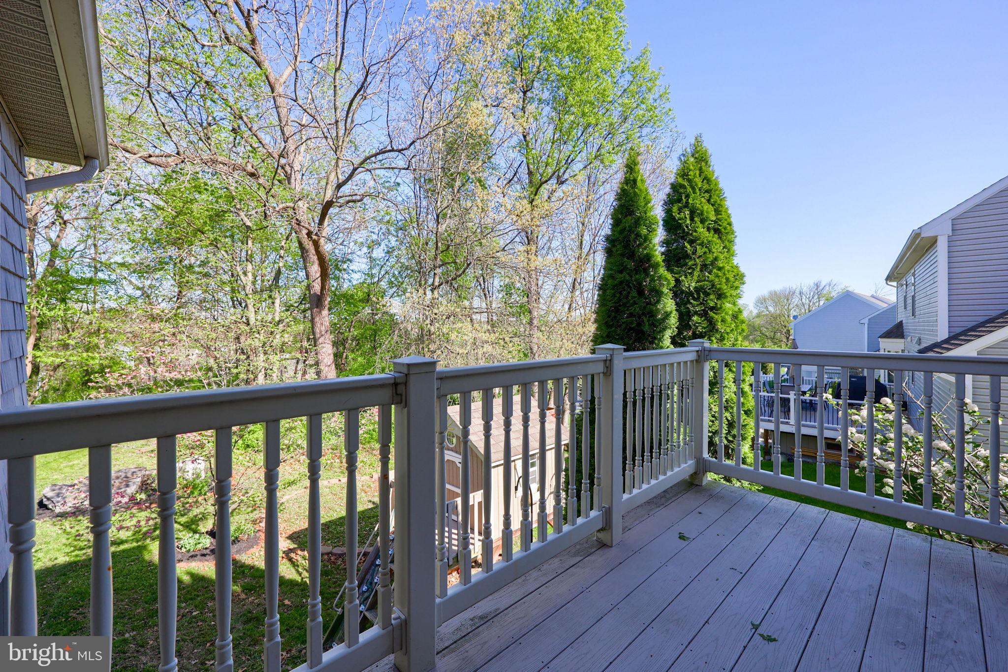 SUMMER BREEZE - Residential