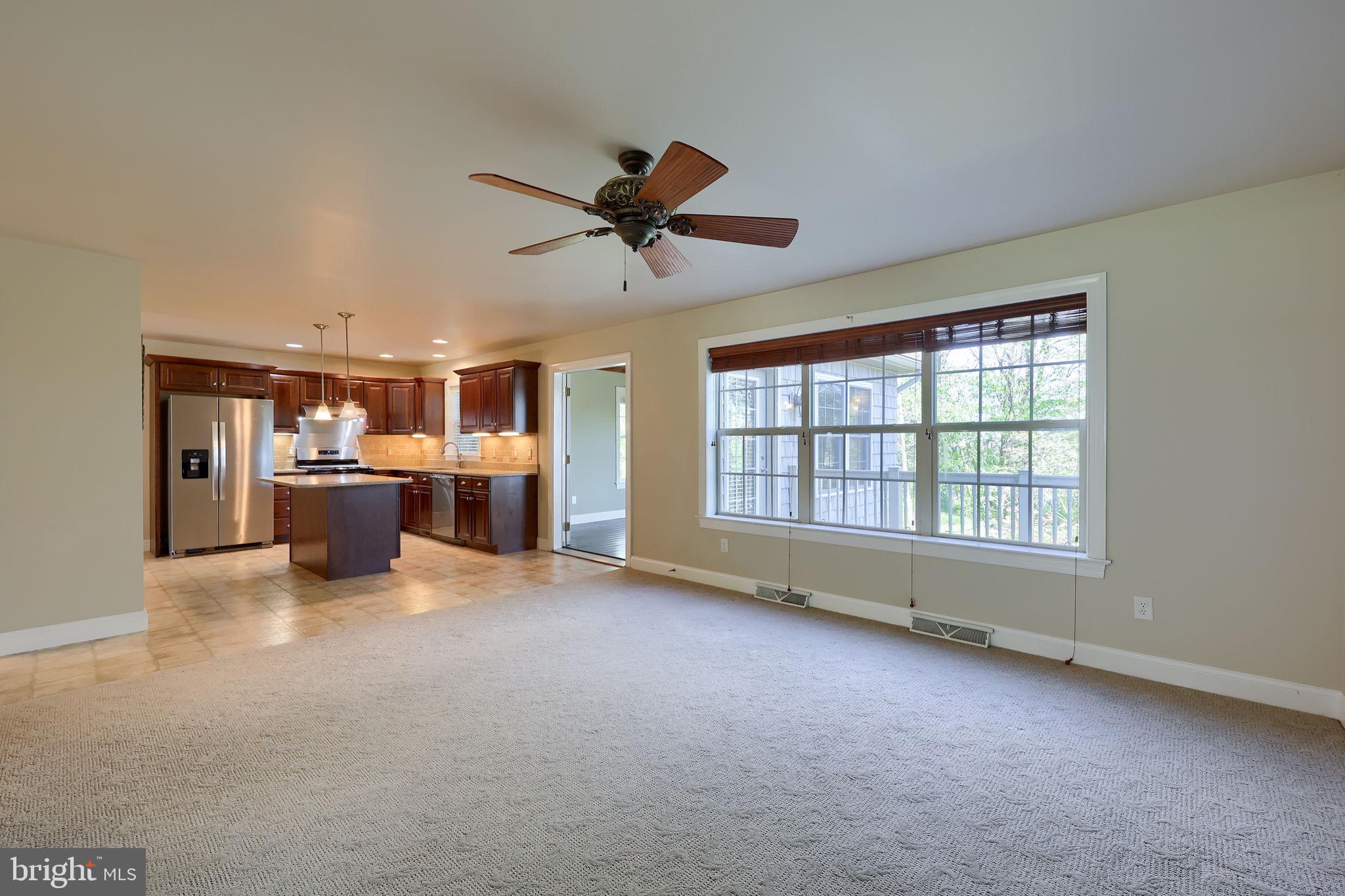 SUMMER BREEZE - Residential