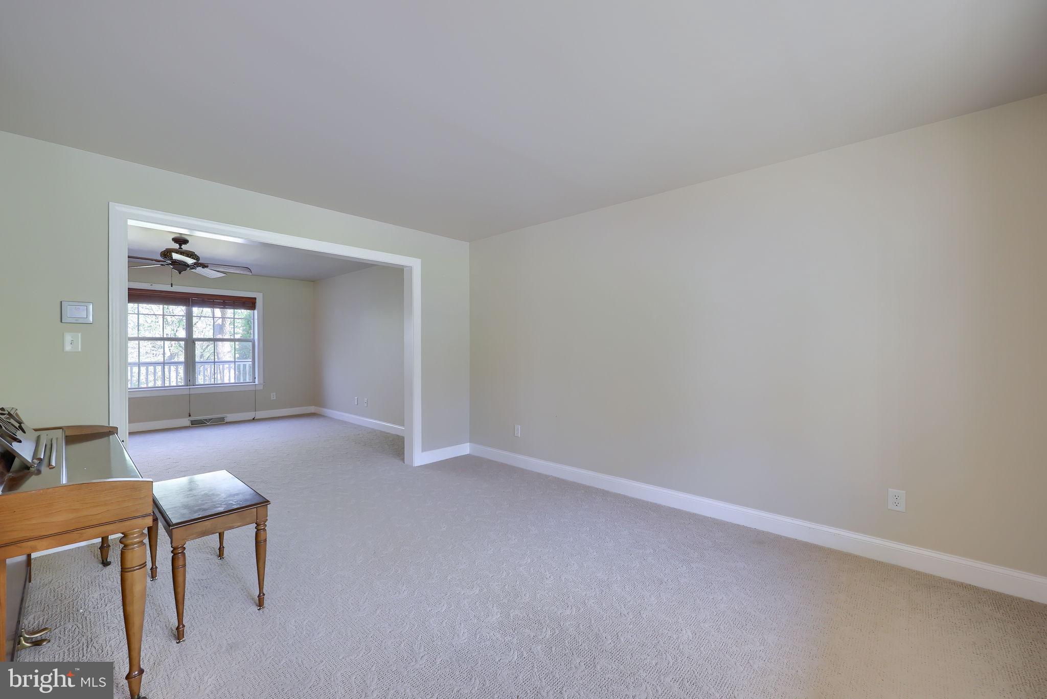 SUMMER BREEZE - Residential