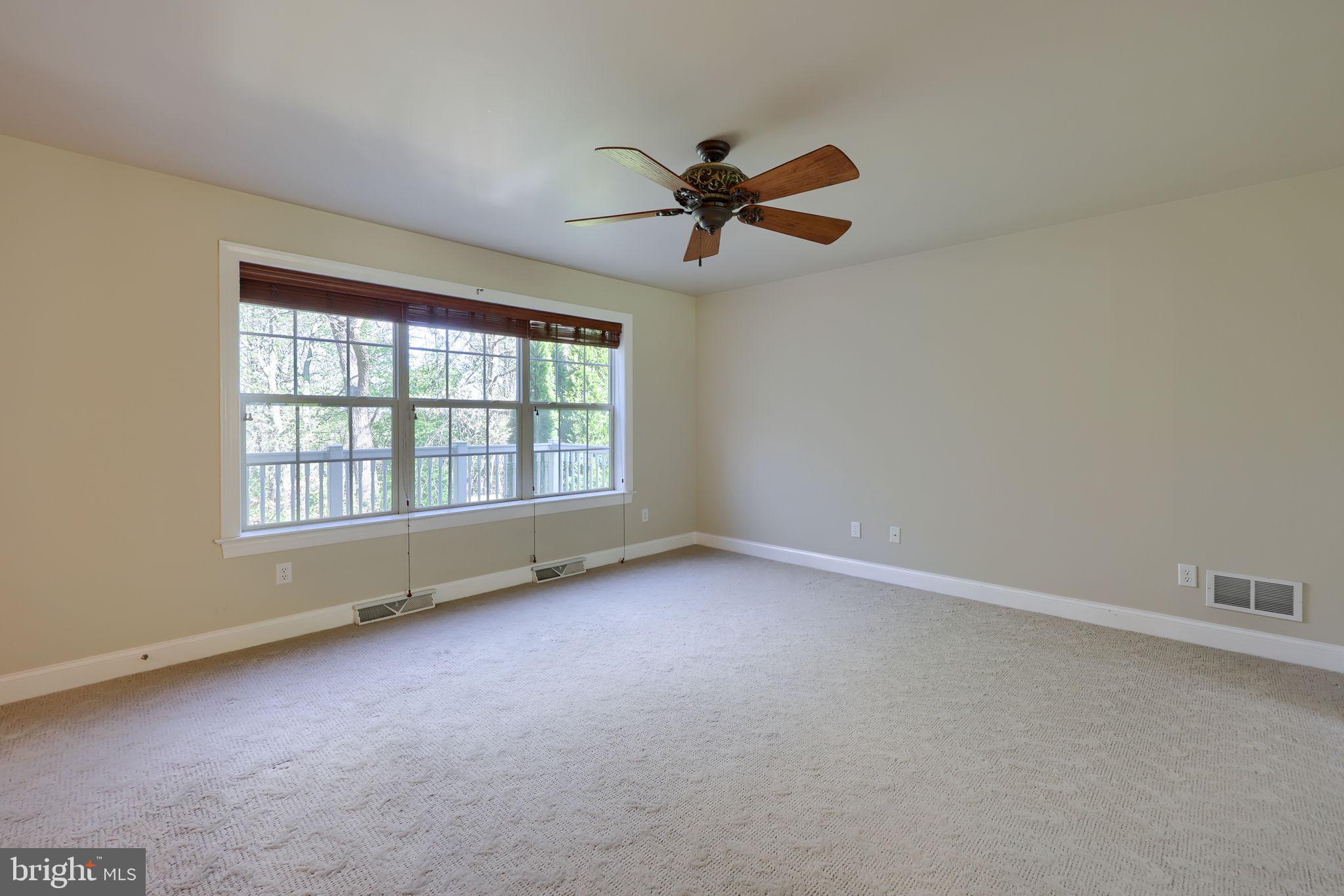 SUMMER BREEZE - Residential