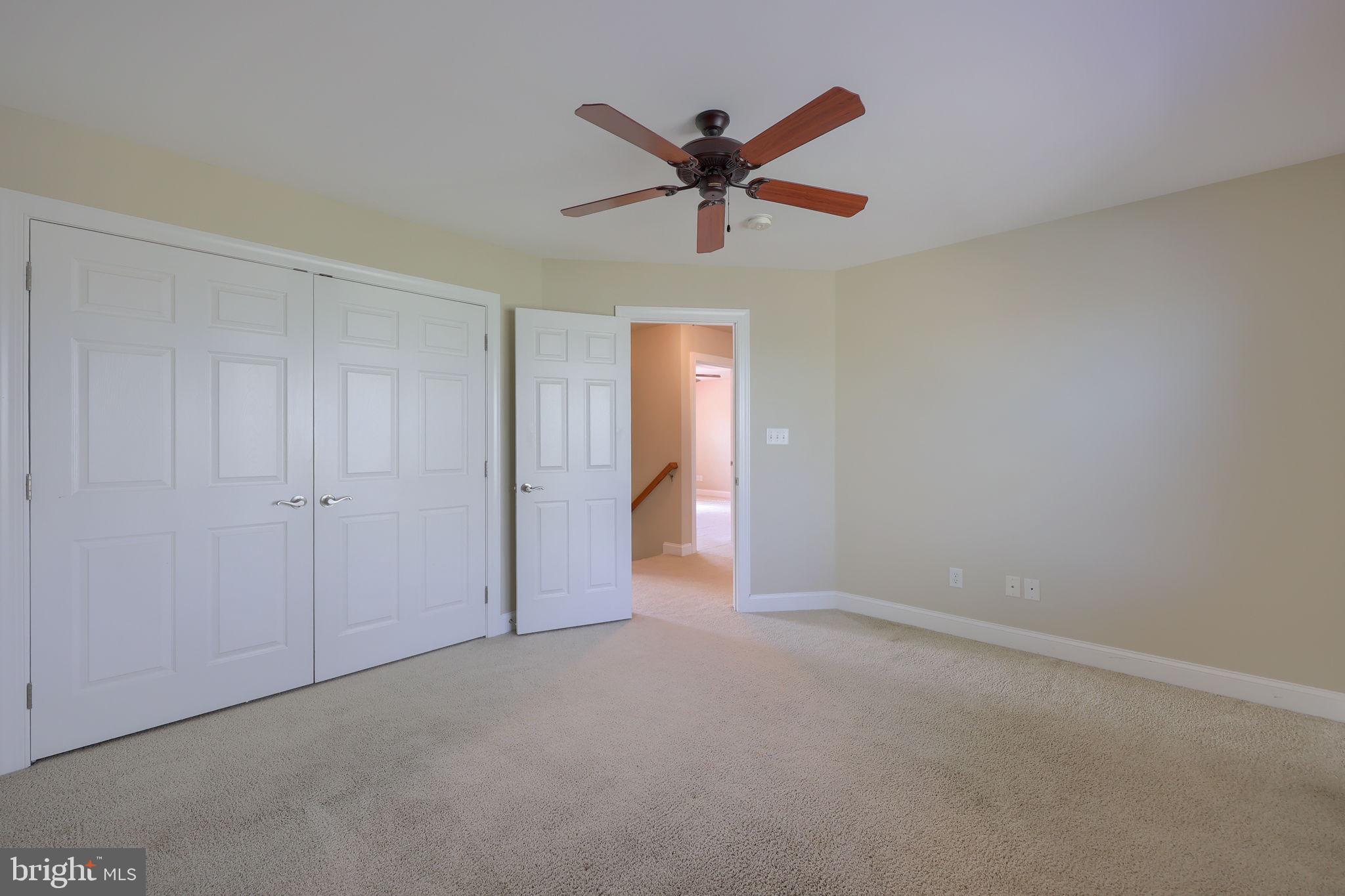 SUMMER BREEZE - Residential