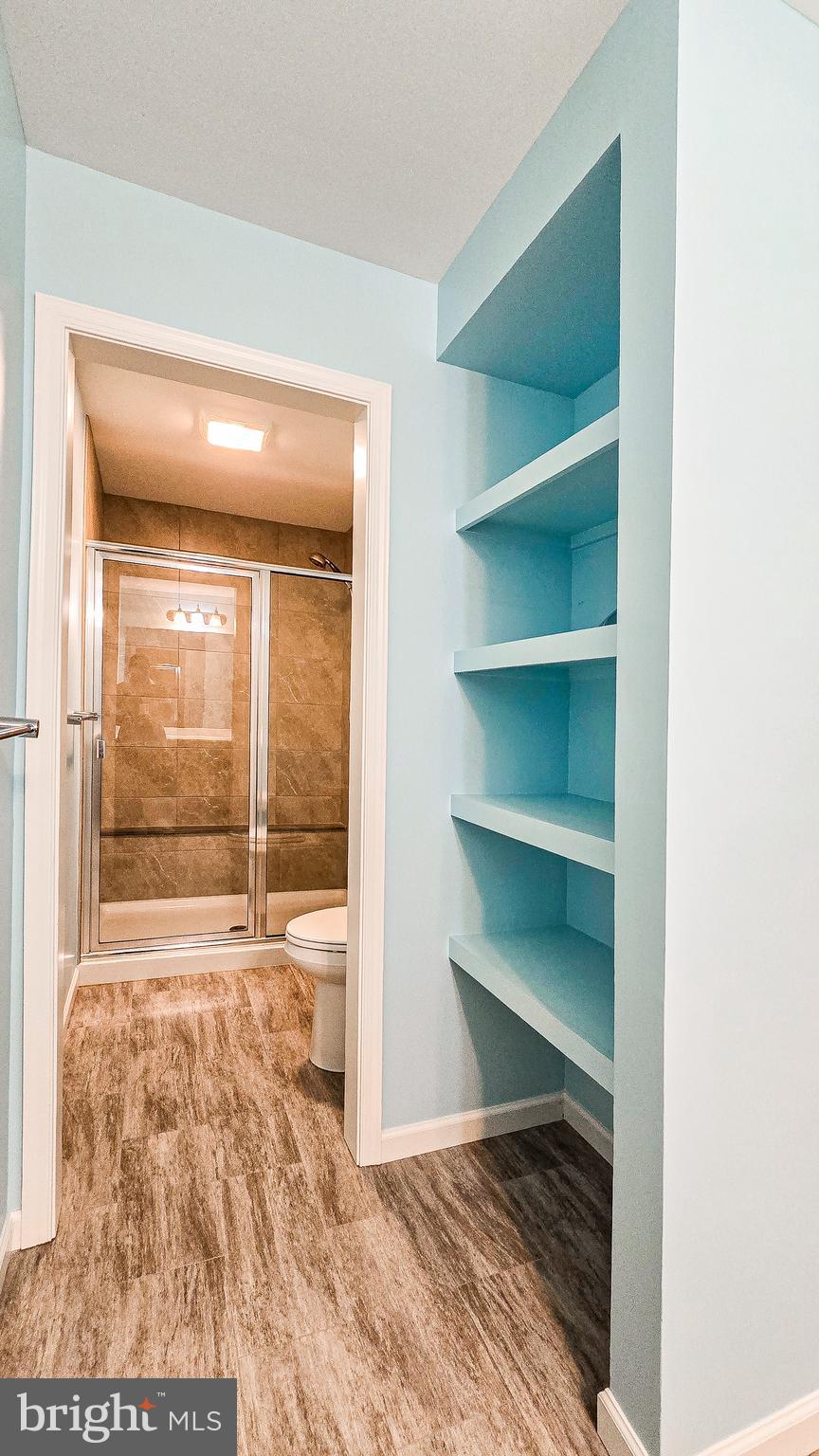 ORCHARD GLEN - Residential Lease