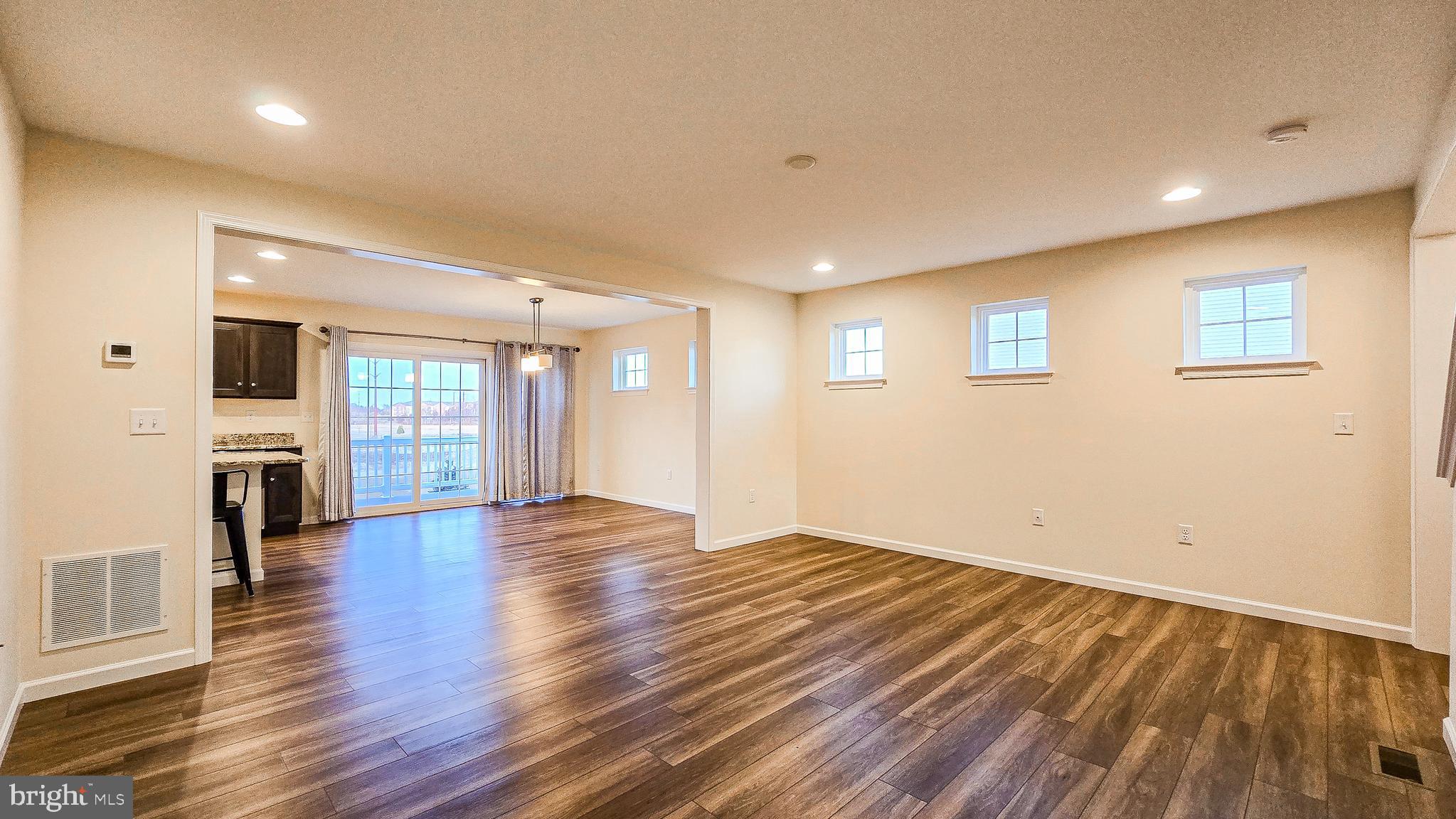 ORCHARD GLEN - Residential Lease